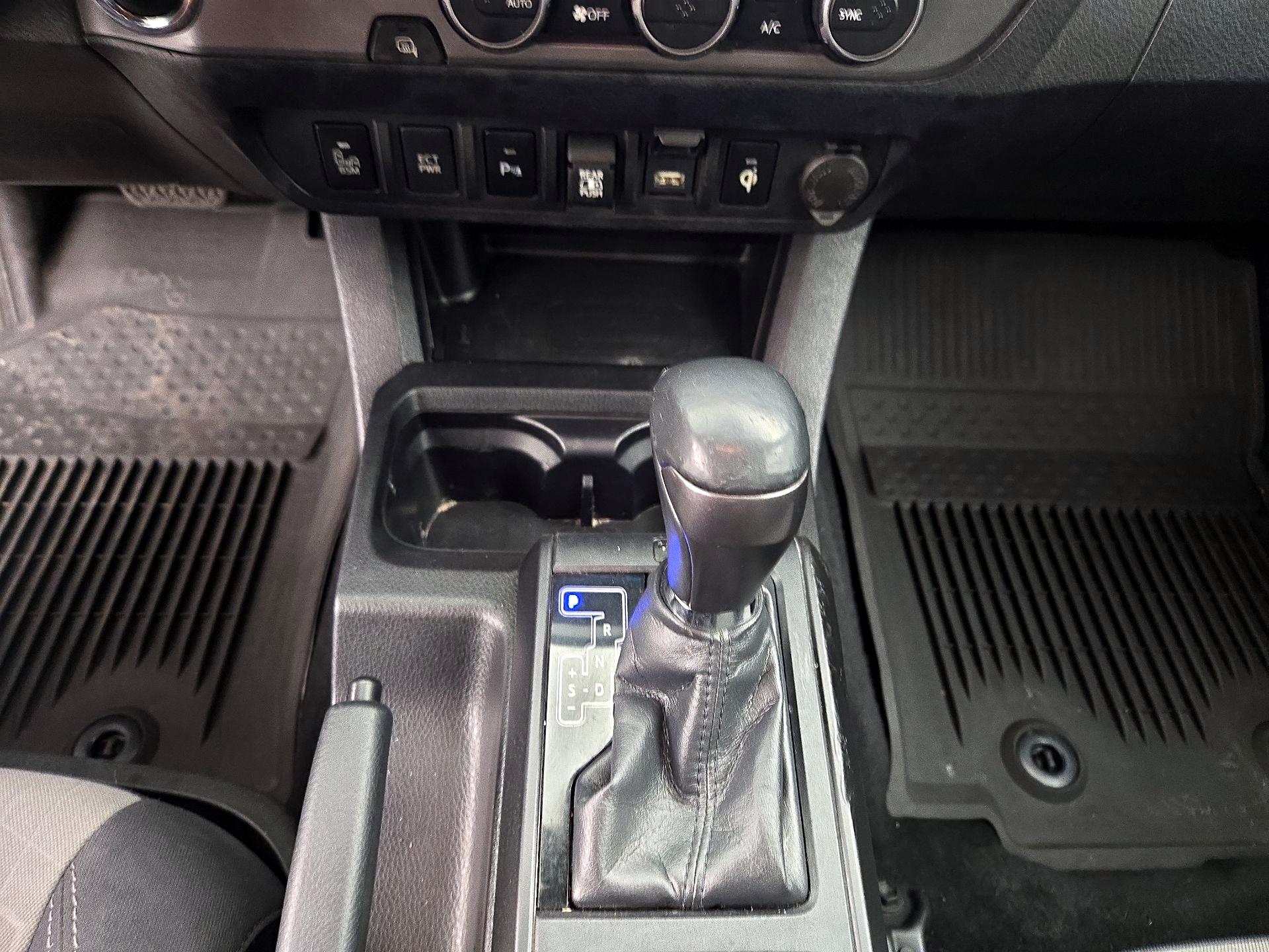 Thumbnail: 2022 Toyota Tacoma - 17