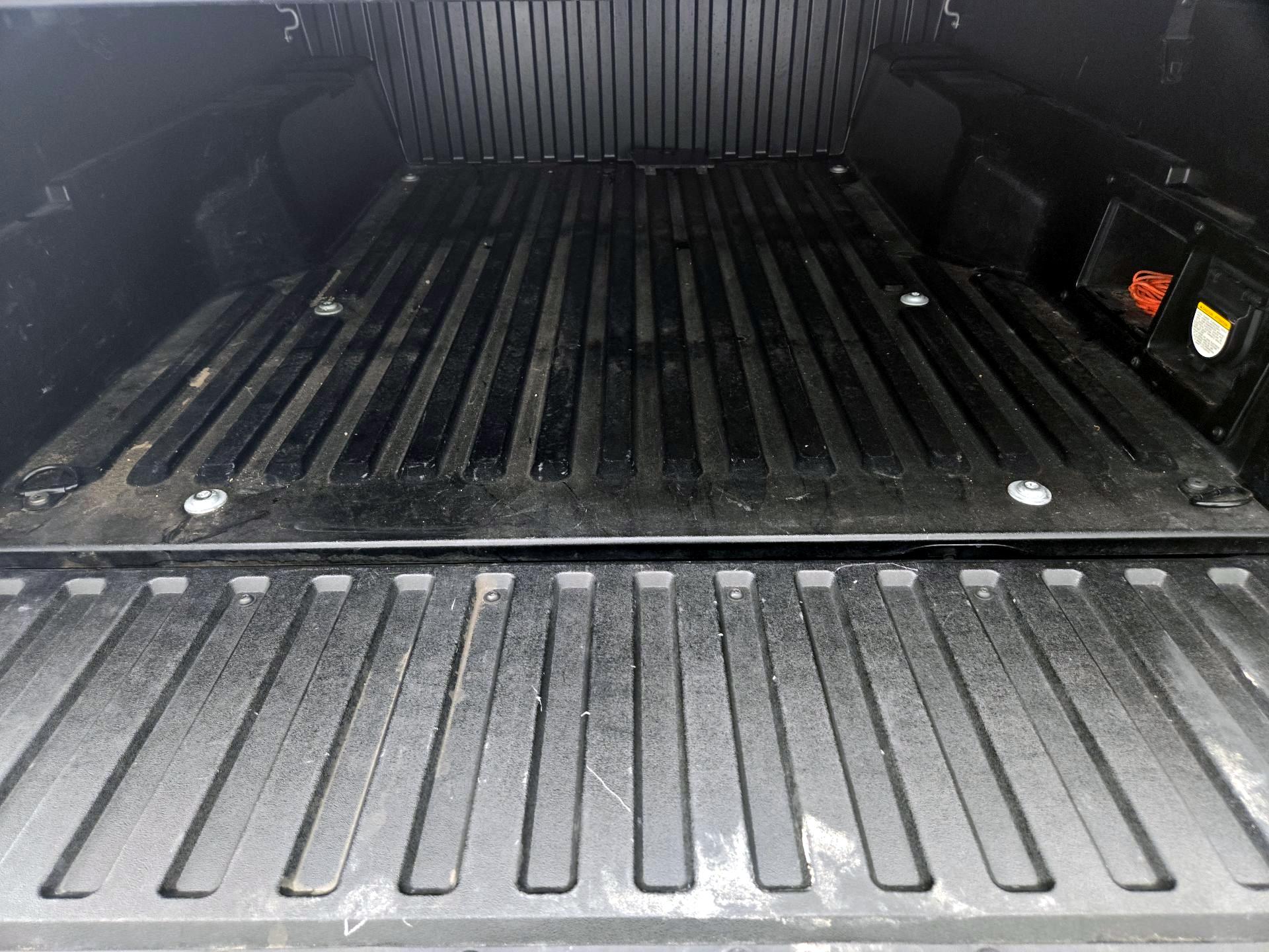 Thumbnail: 2022 Toyota Tacoma - 20