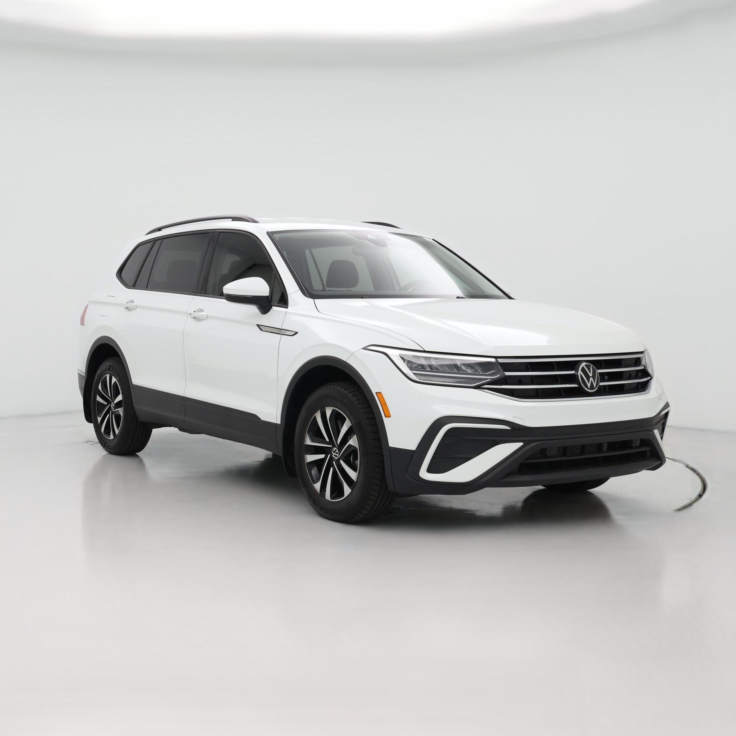 Thumbnail: 2022 Volkswagen Tiguan - 1