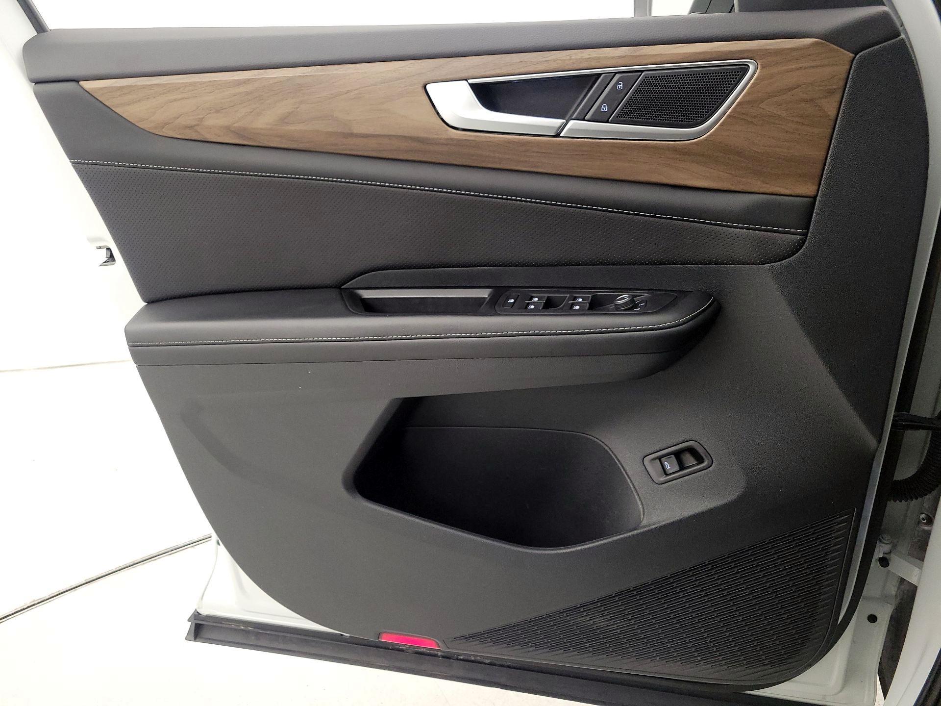 Thumbnail: 2024 Volkswagen Atlas - 12