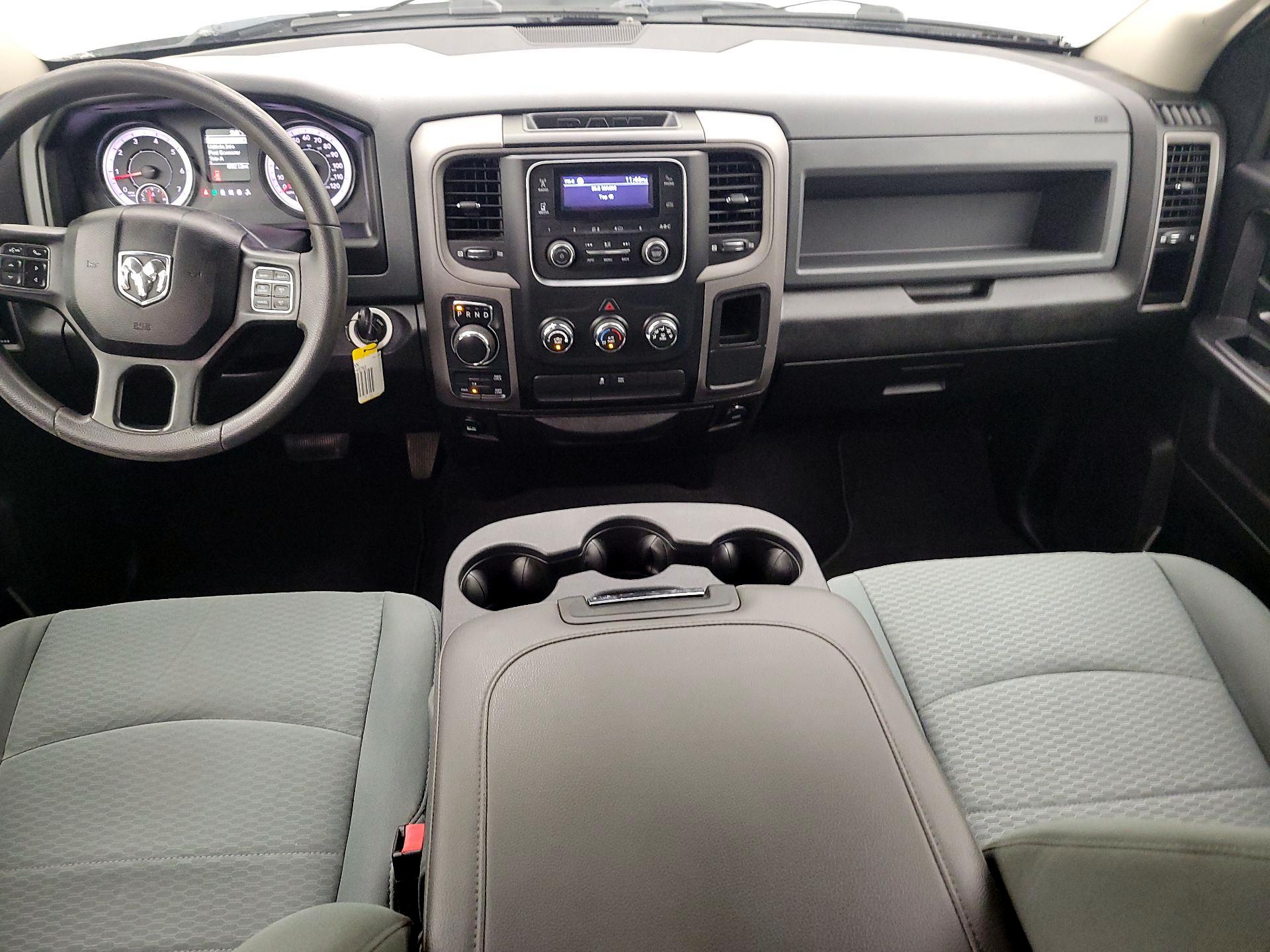 Thumbnail: 2019 RAM 1500 Classic - 9