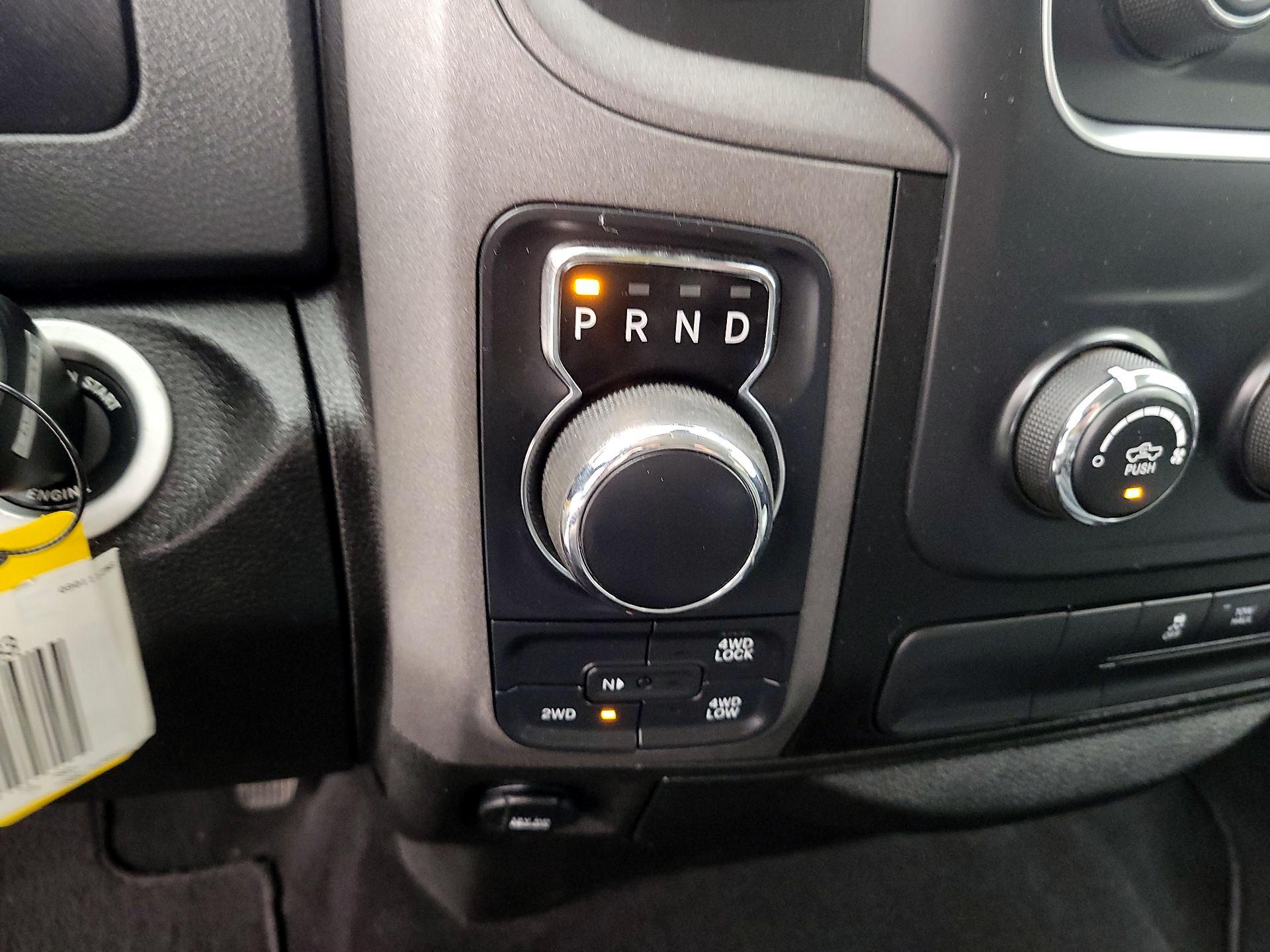 Thumbnail: 2019 RAM 1500 Classic - 15