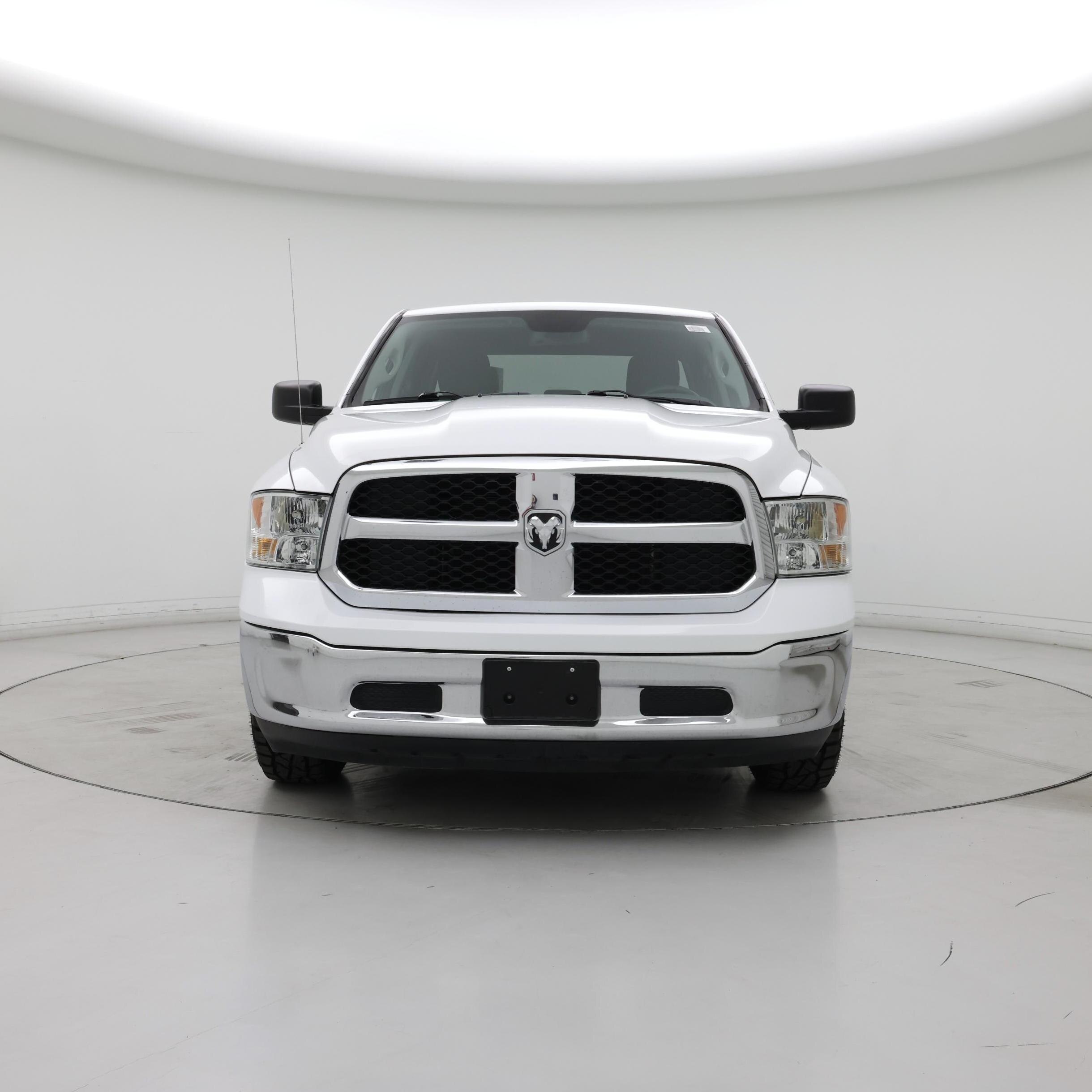 Thumbnail: 2019 RAM 1500 Classic - 5