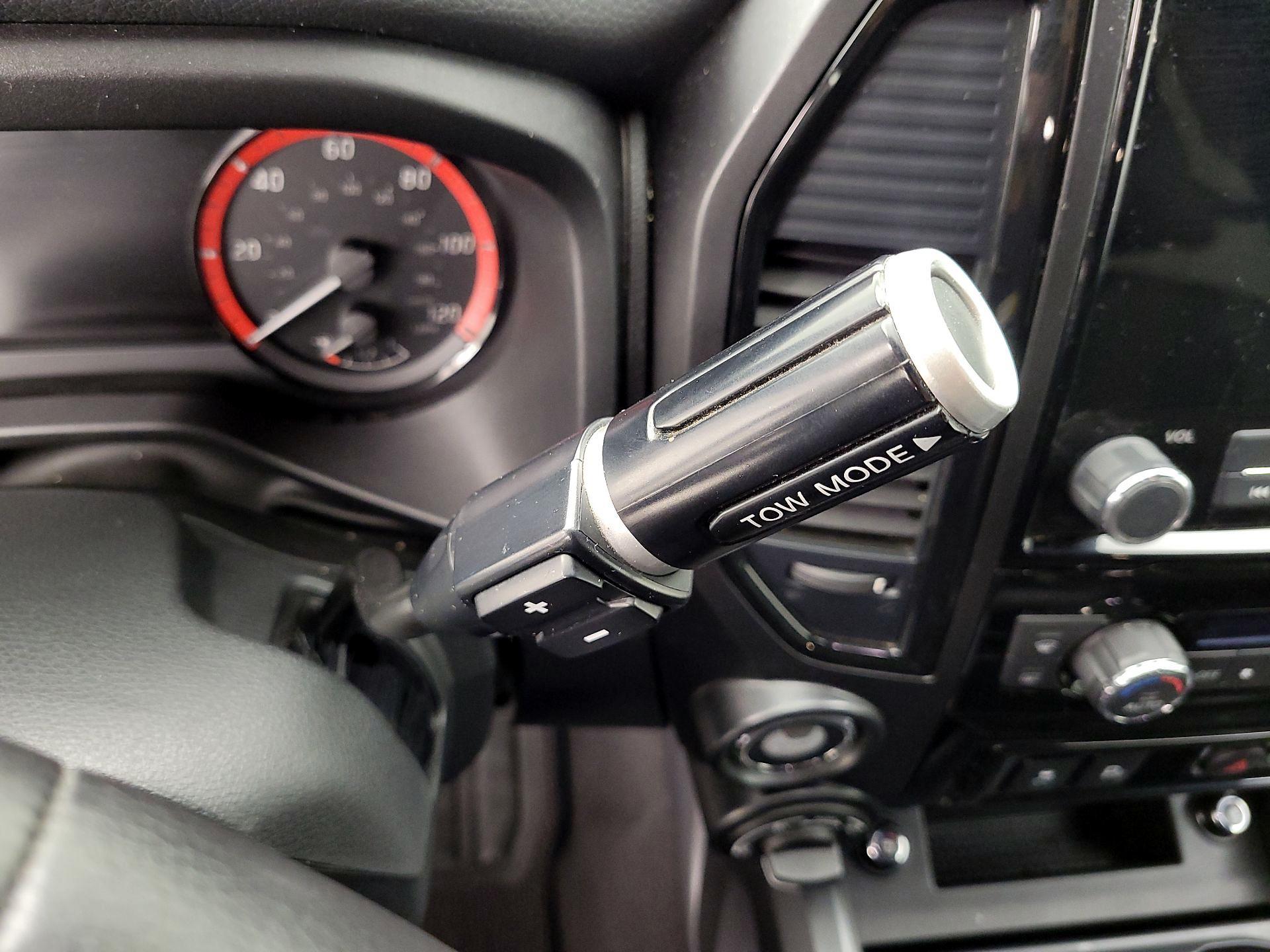 Thumbnail: 2021 Nissan Titan - 18