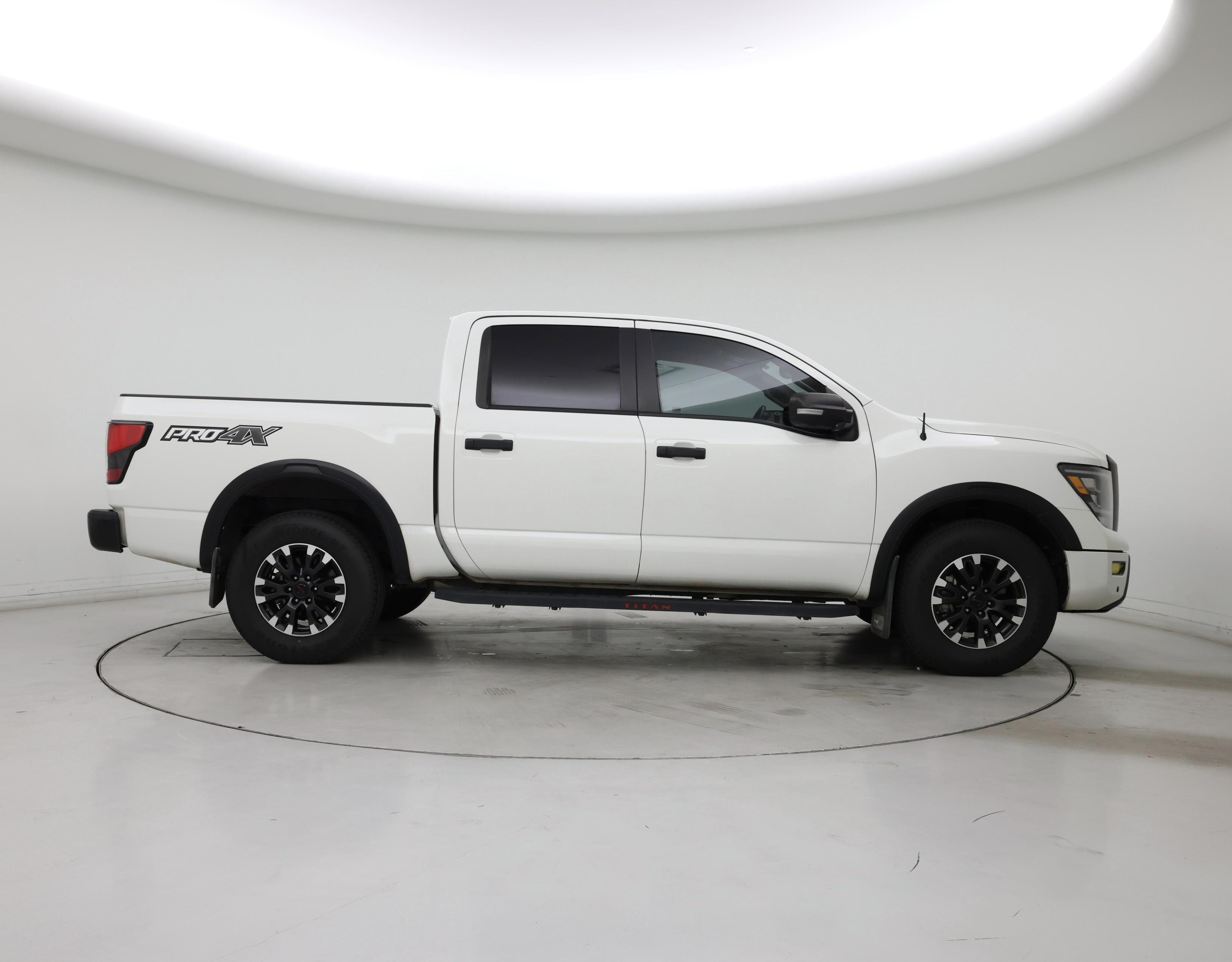 Thumbnail: 2021 Nissan Titan - 7
