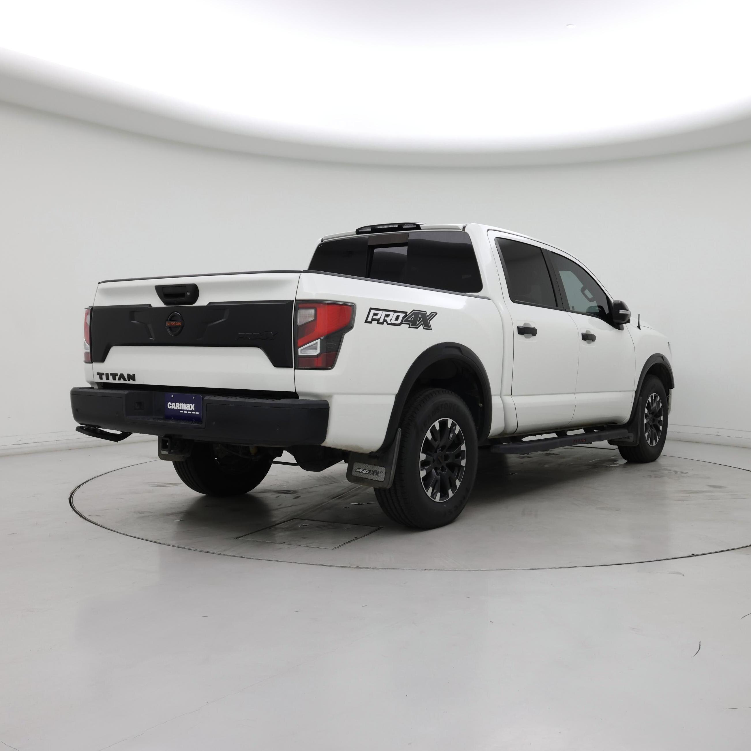 Thumbnail: 2021 Nissan Titan - 8