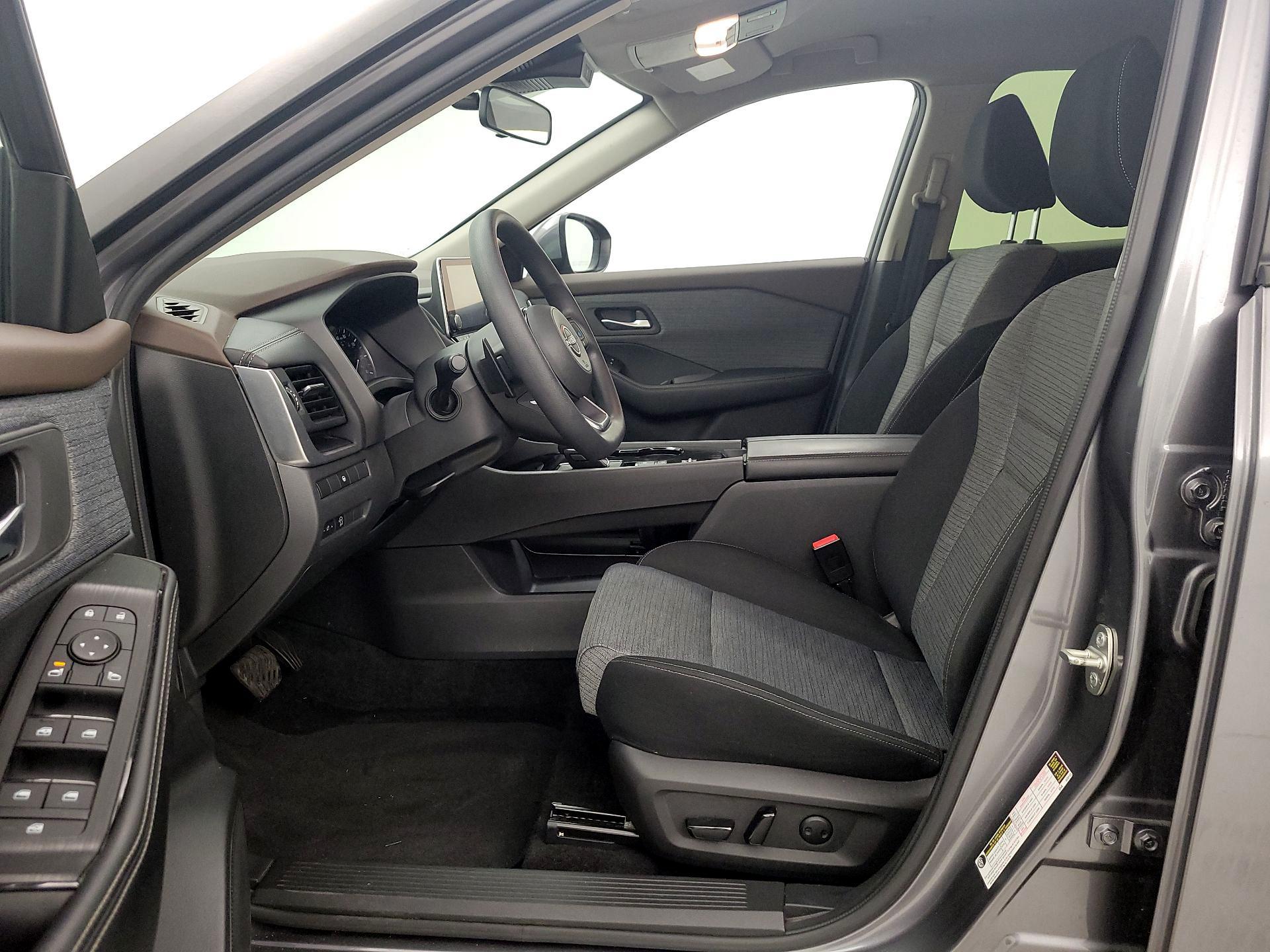 Thumbnail: 2023 Nissan Rogue - 11