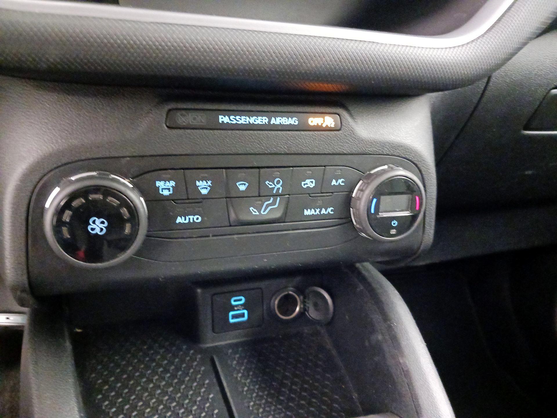 Thumbnail: 2021 Ford Bronco Sport - 16