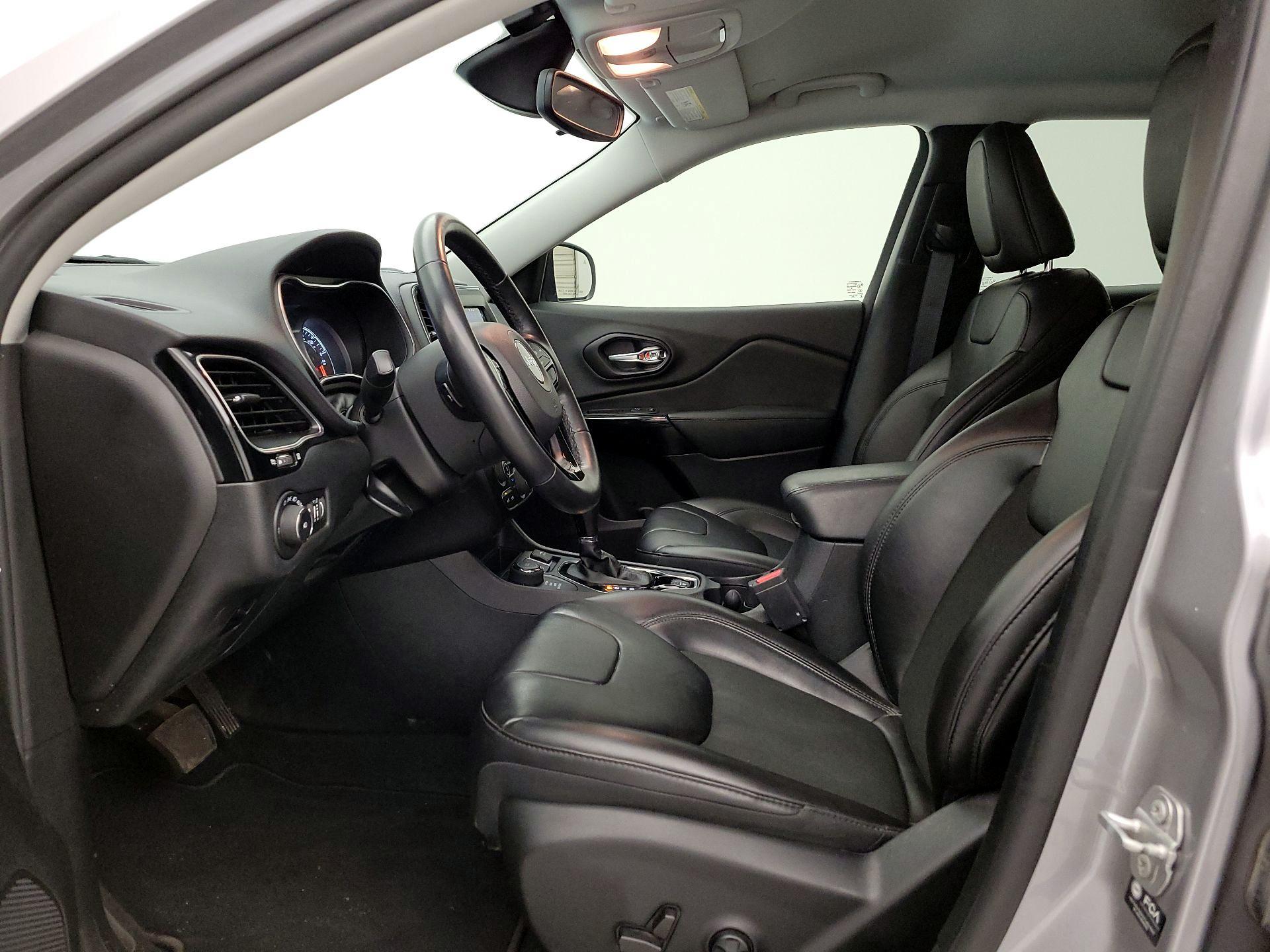 Thumbnail: 2021 Jeep Cherokee - 11