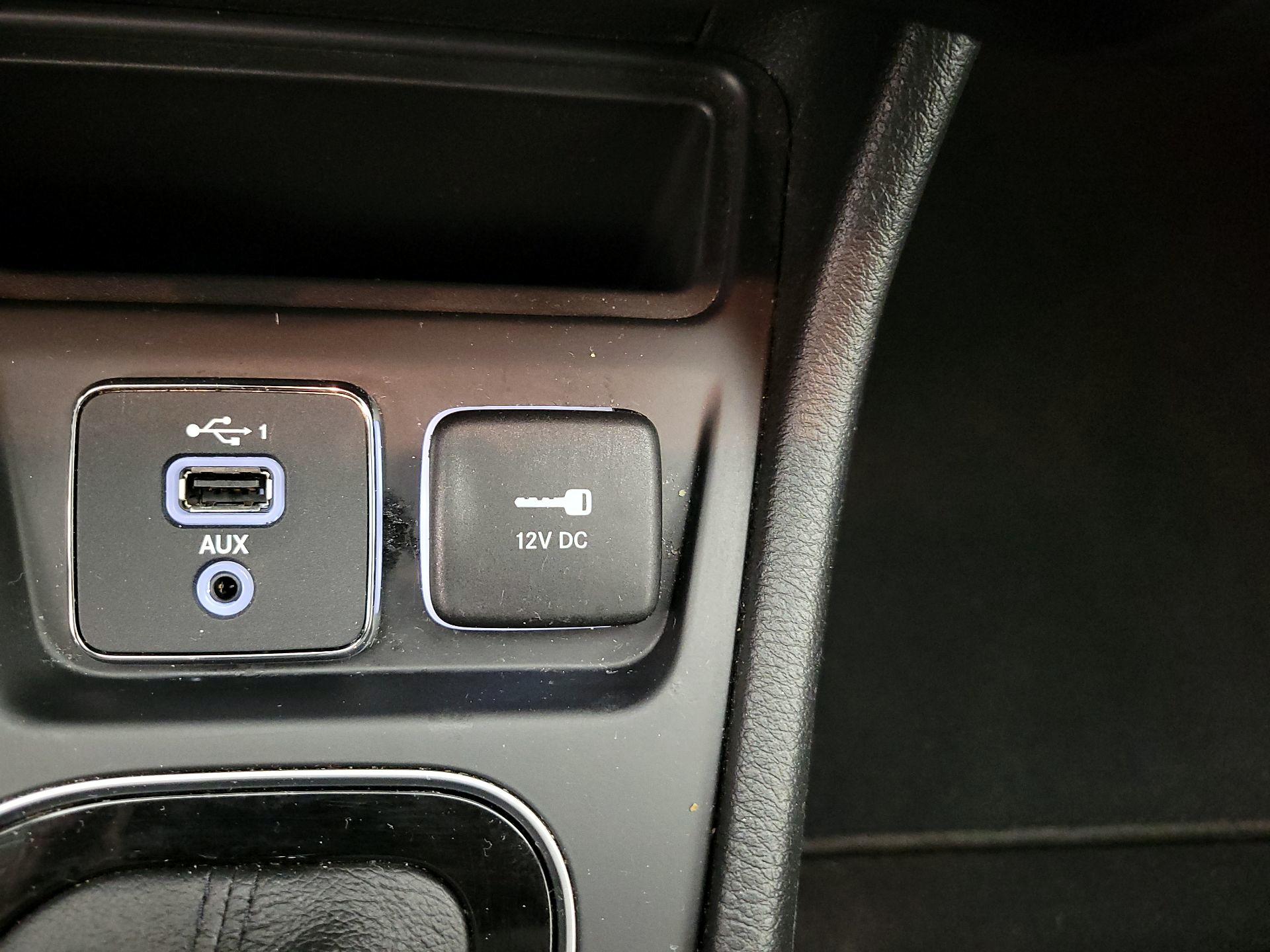 Thumbnail: 2021 Jeep Cherokee - 18