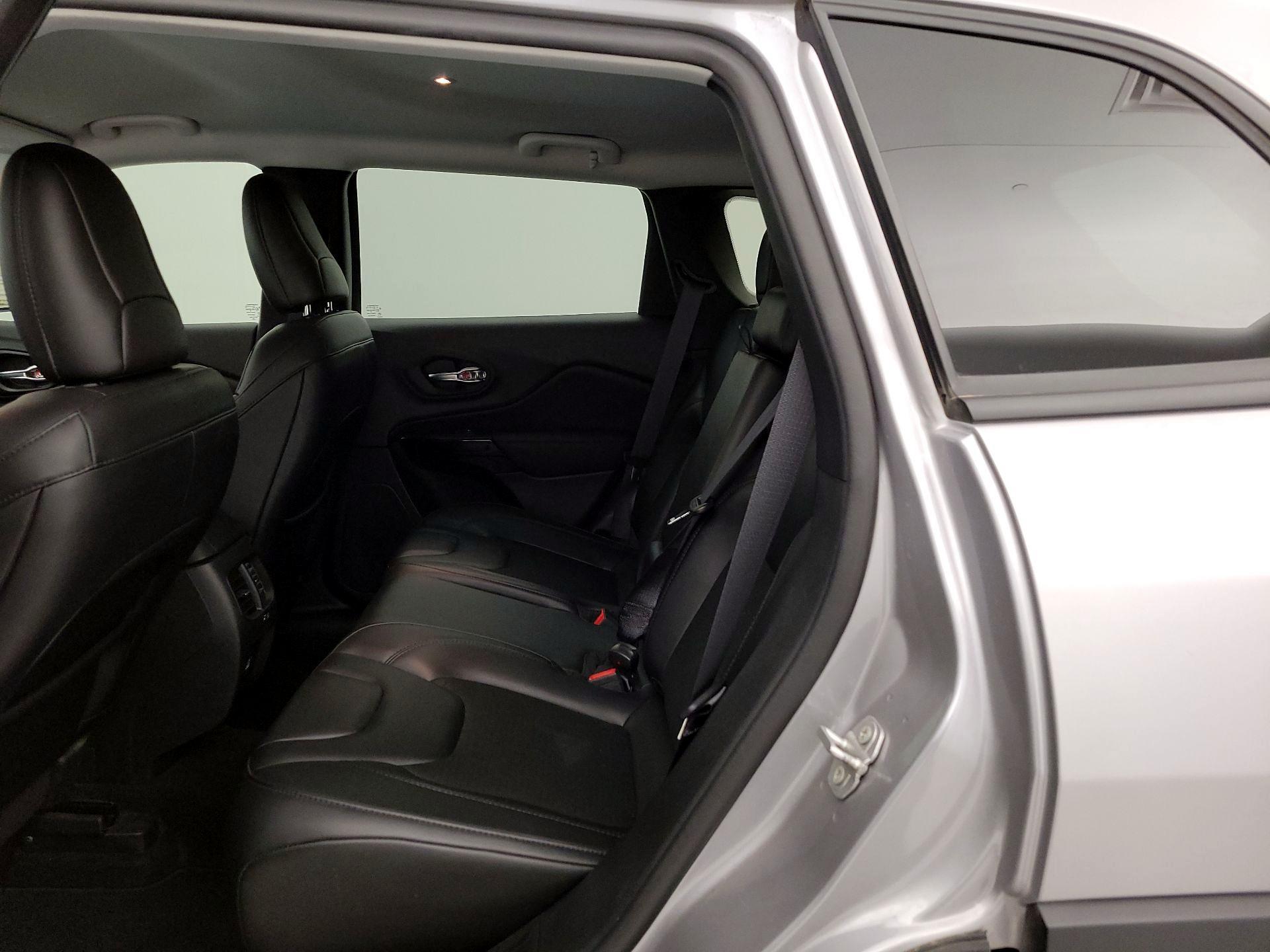 Thumbnail: 2021 Jeep Cherokee - 19