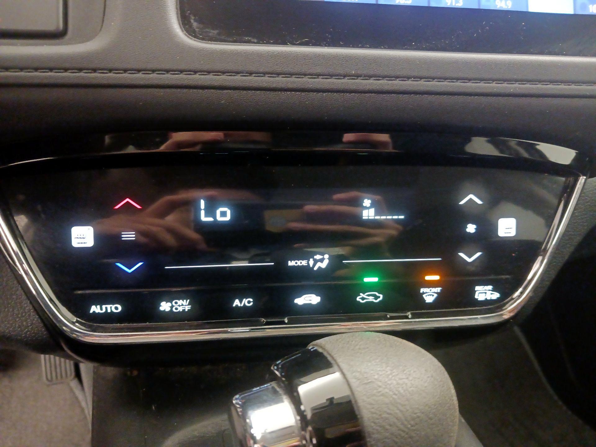 Thumbnail: 2016 Honda HR-V - 16