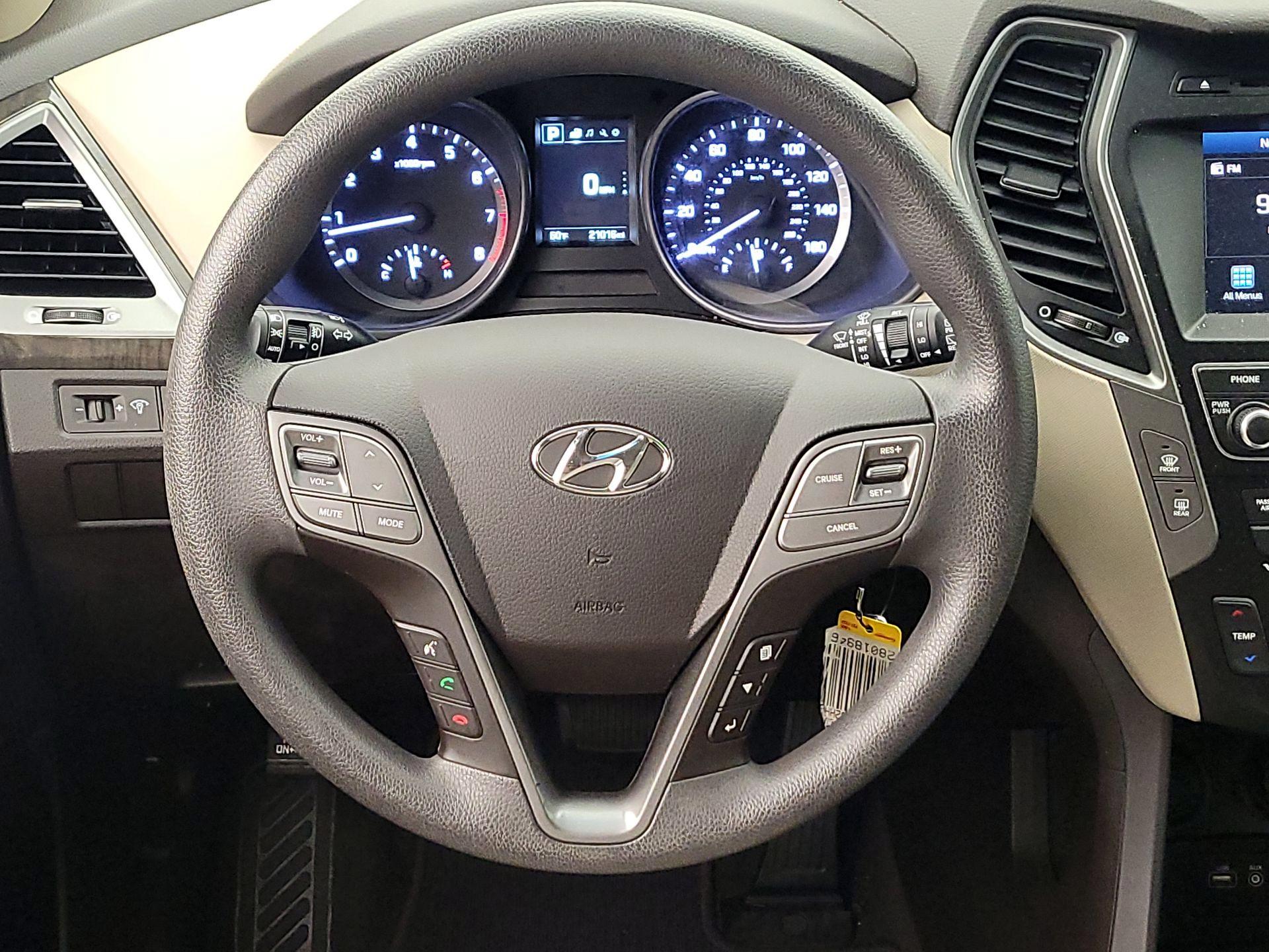 Thumbnail: 2017 Hyundai Santa Fe - 10