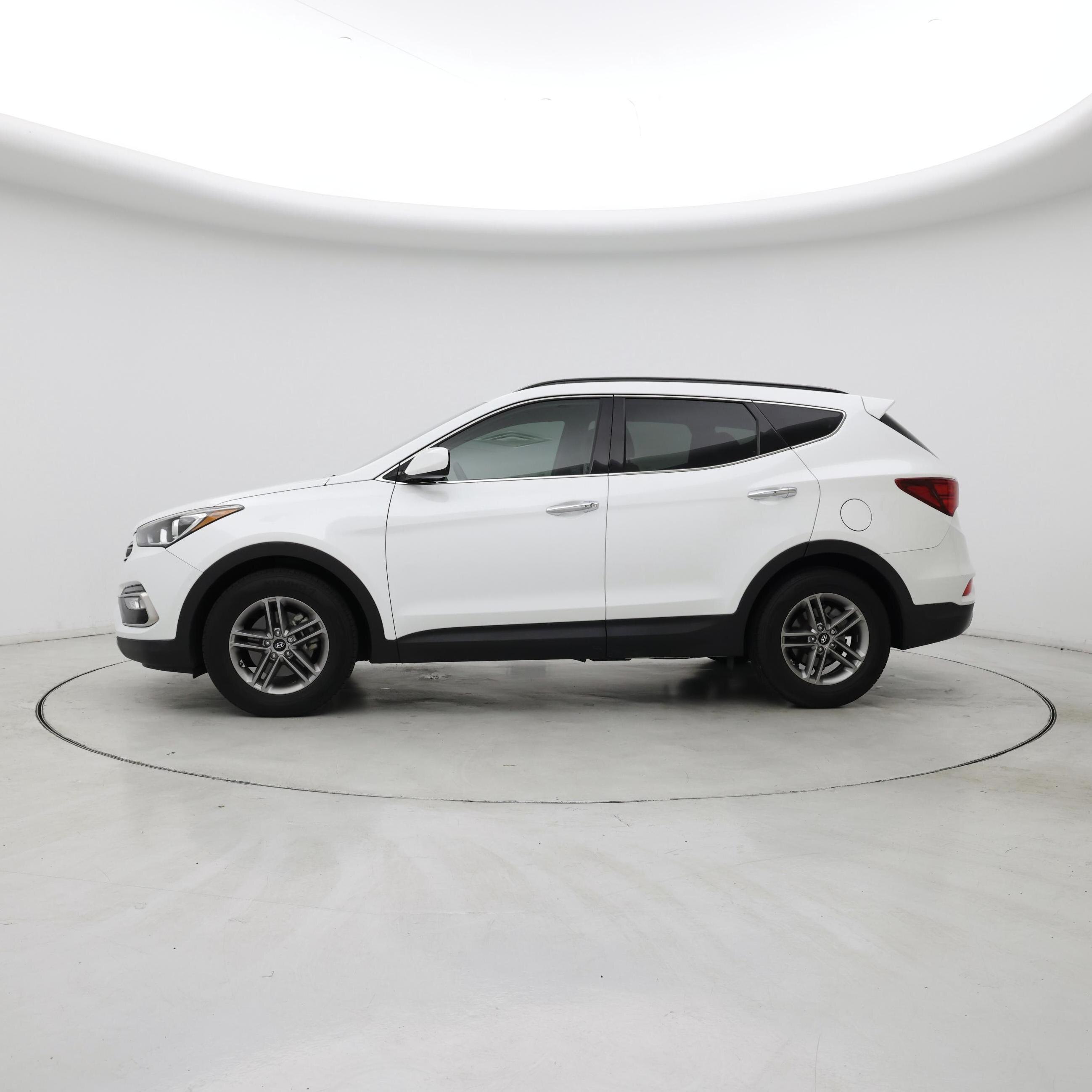 Thumbnail: 2017 Hyundai Santa Fe - 3