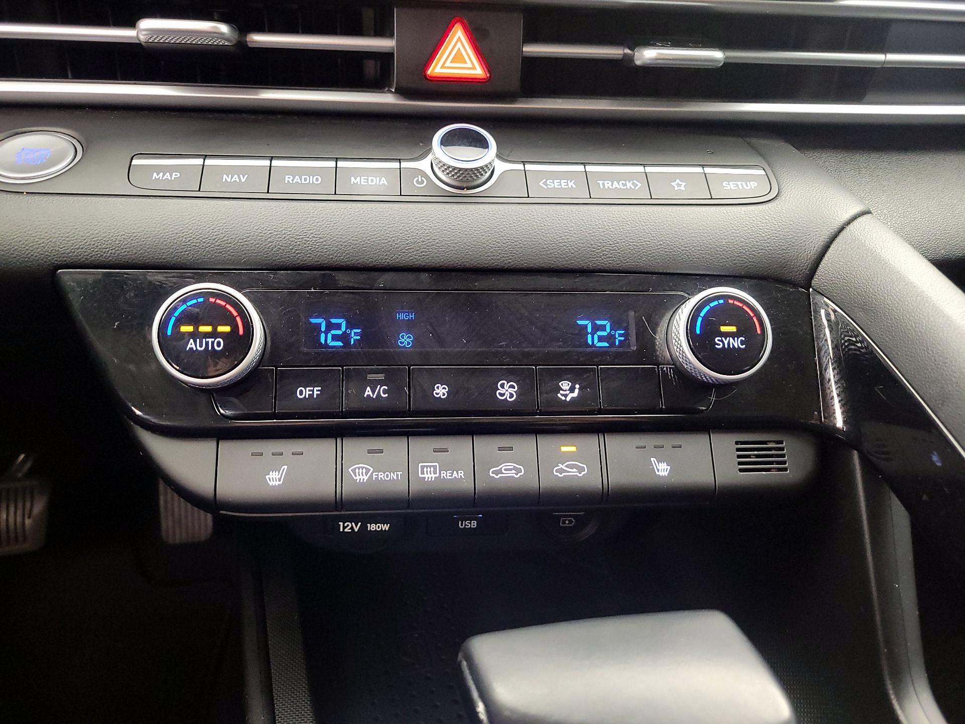 Thumbnail: 2023 Hyundai Elantra - 17