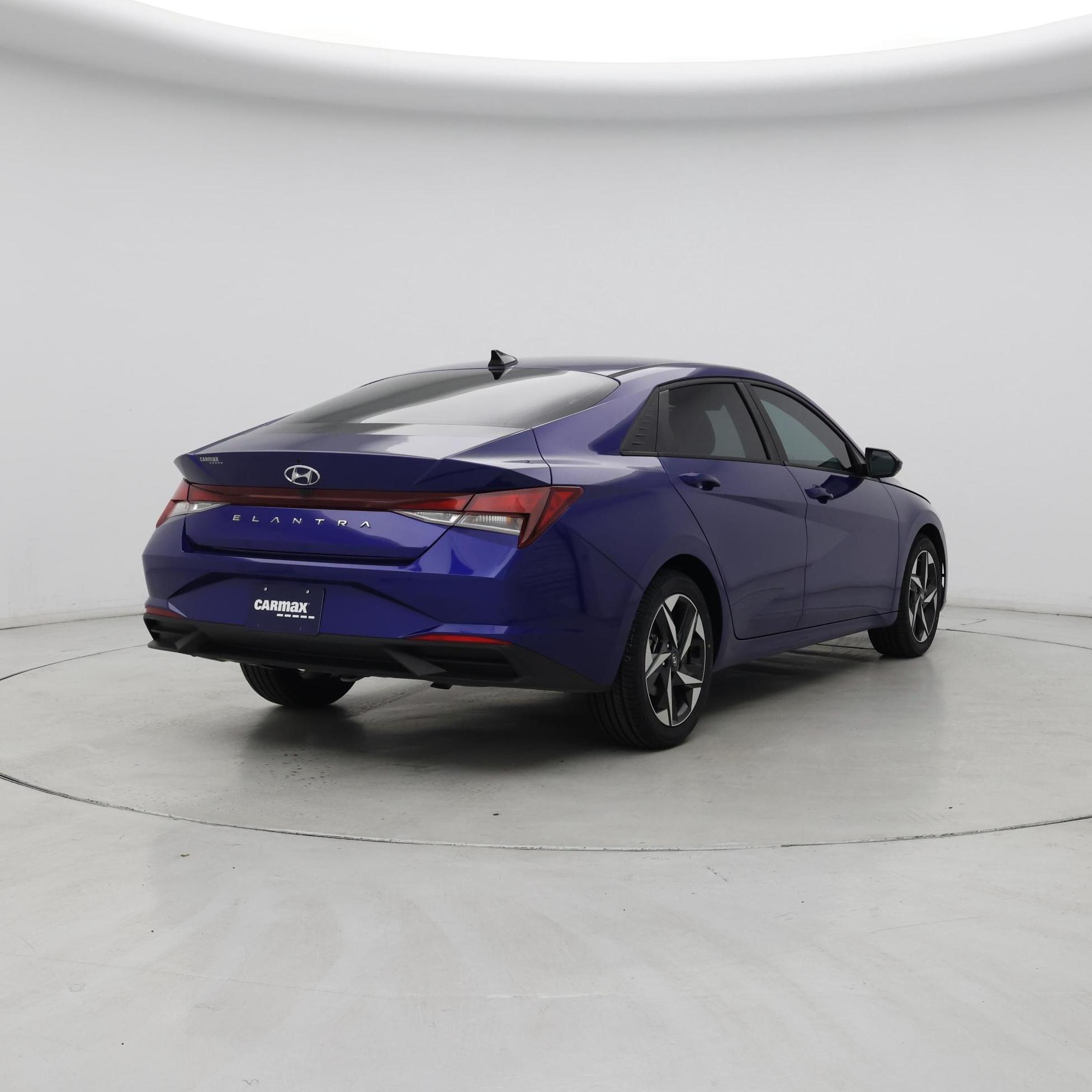 Thumbnail: 2023 Hyundai Elantra - 8