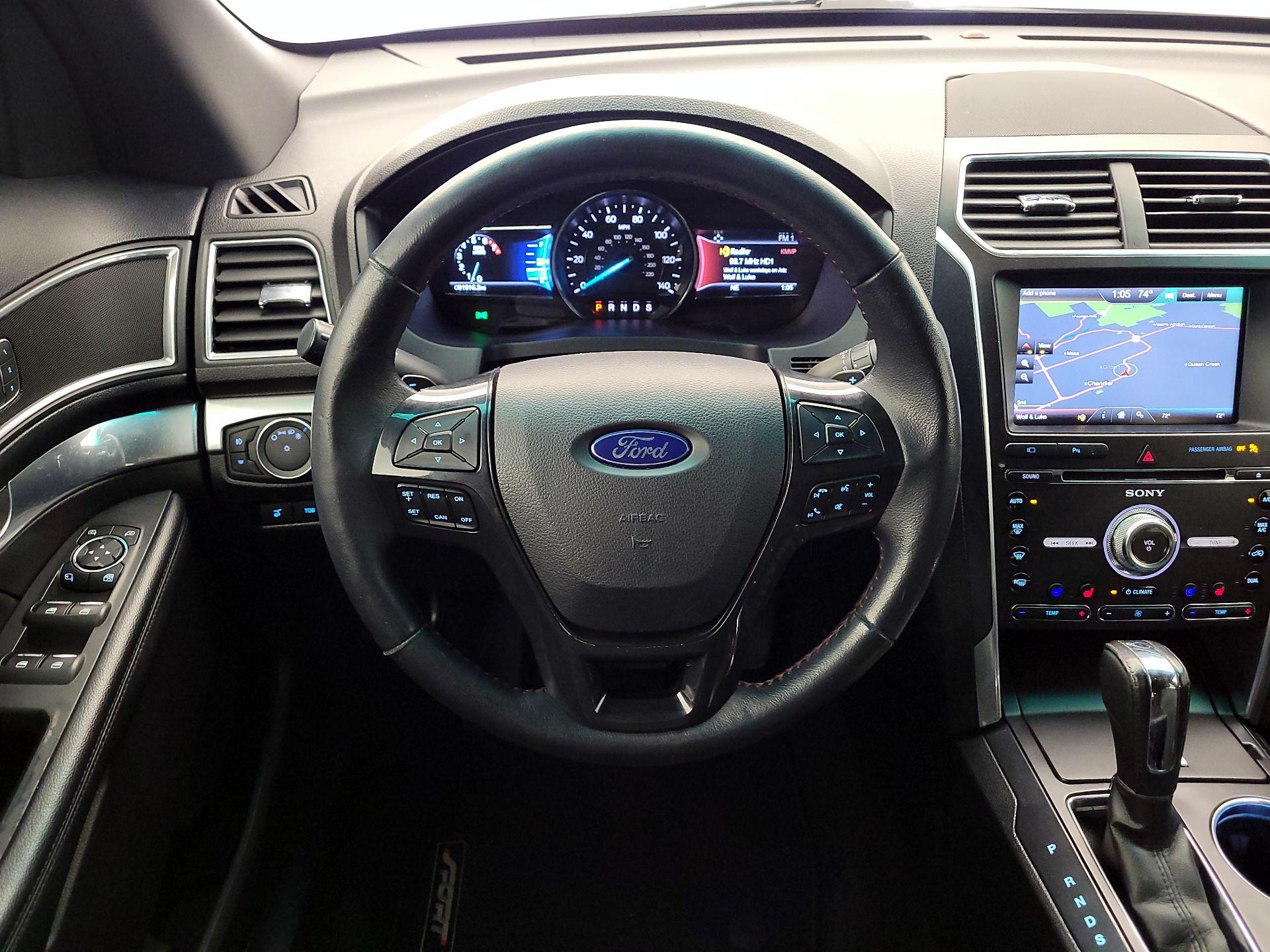 Thumbnail: 2016 Ford Explorer - 10