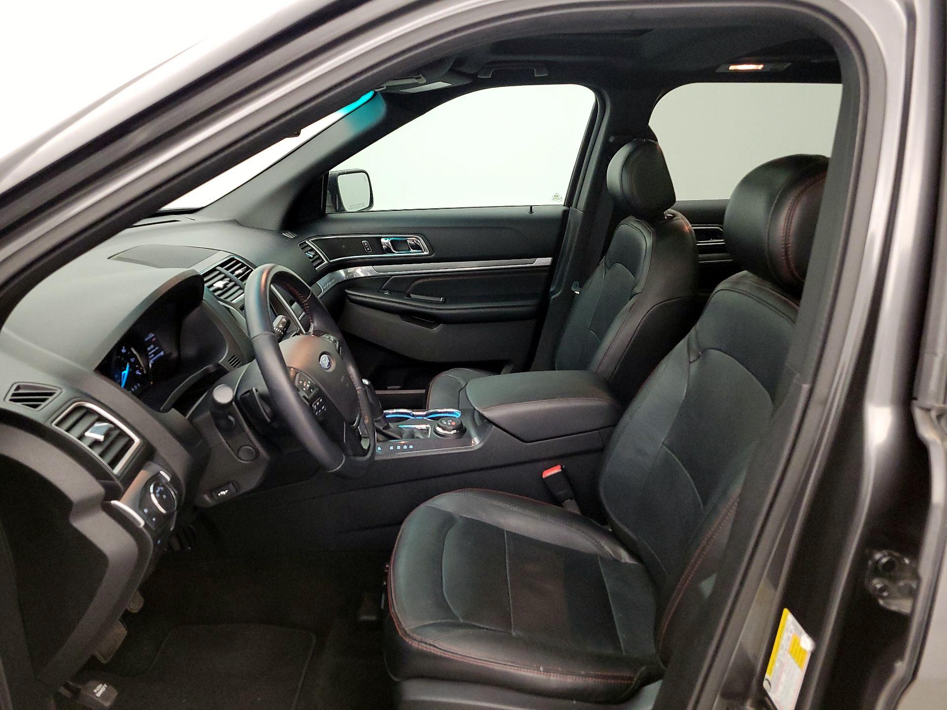 Thumbnail: 2016 Ford Explorer - 11