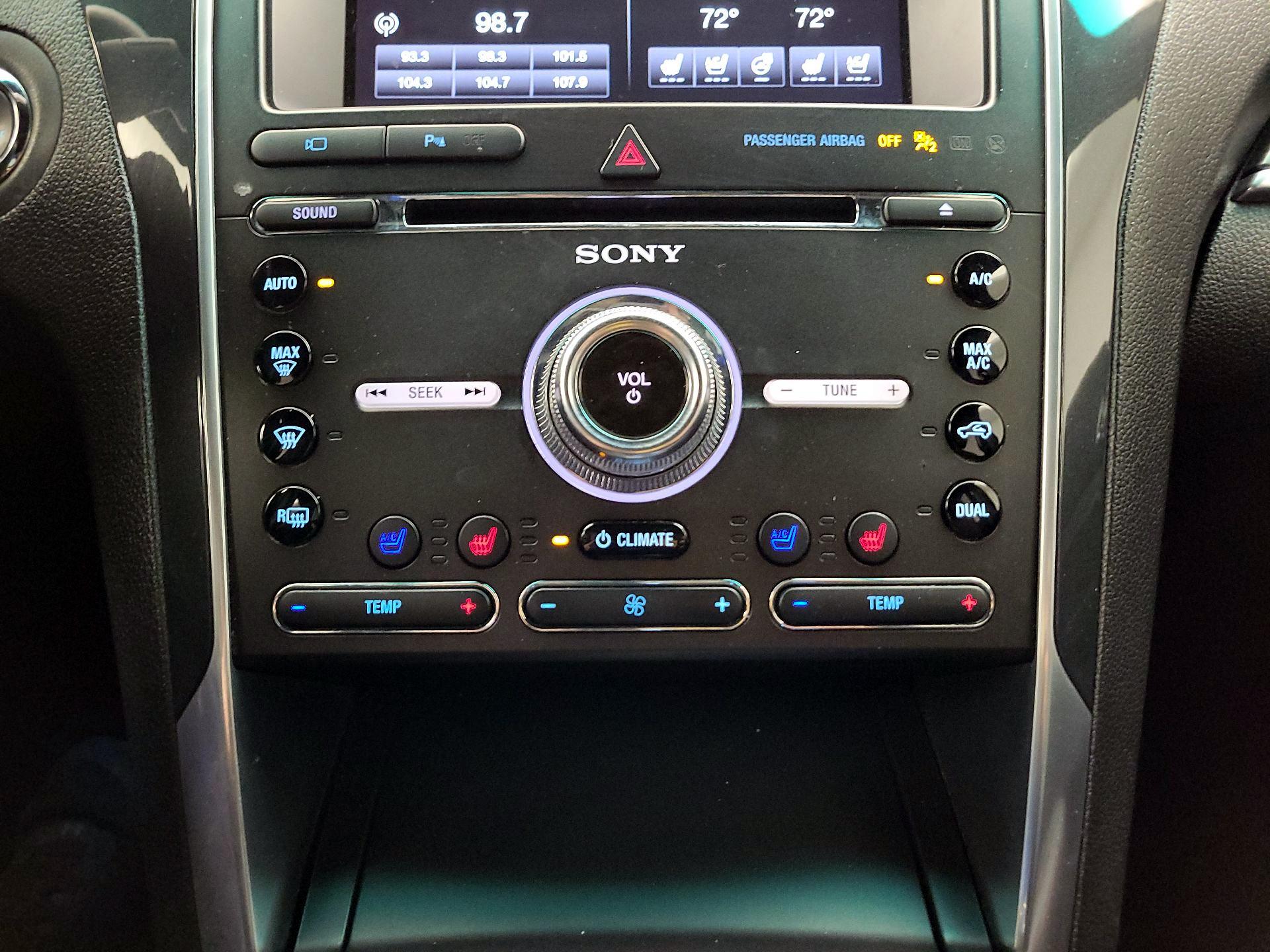 Thumbnail: 2016 Ford Explorer - 17