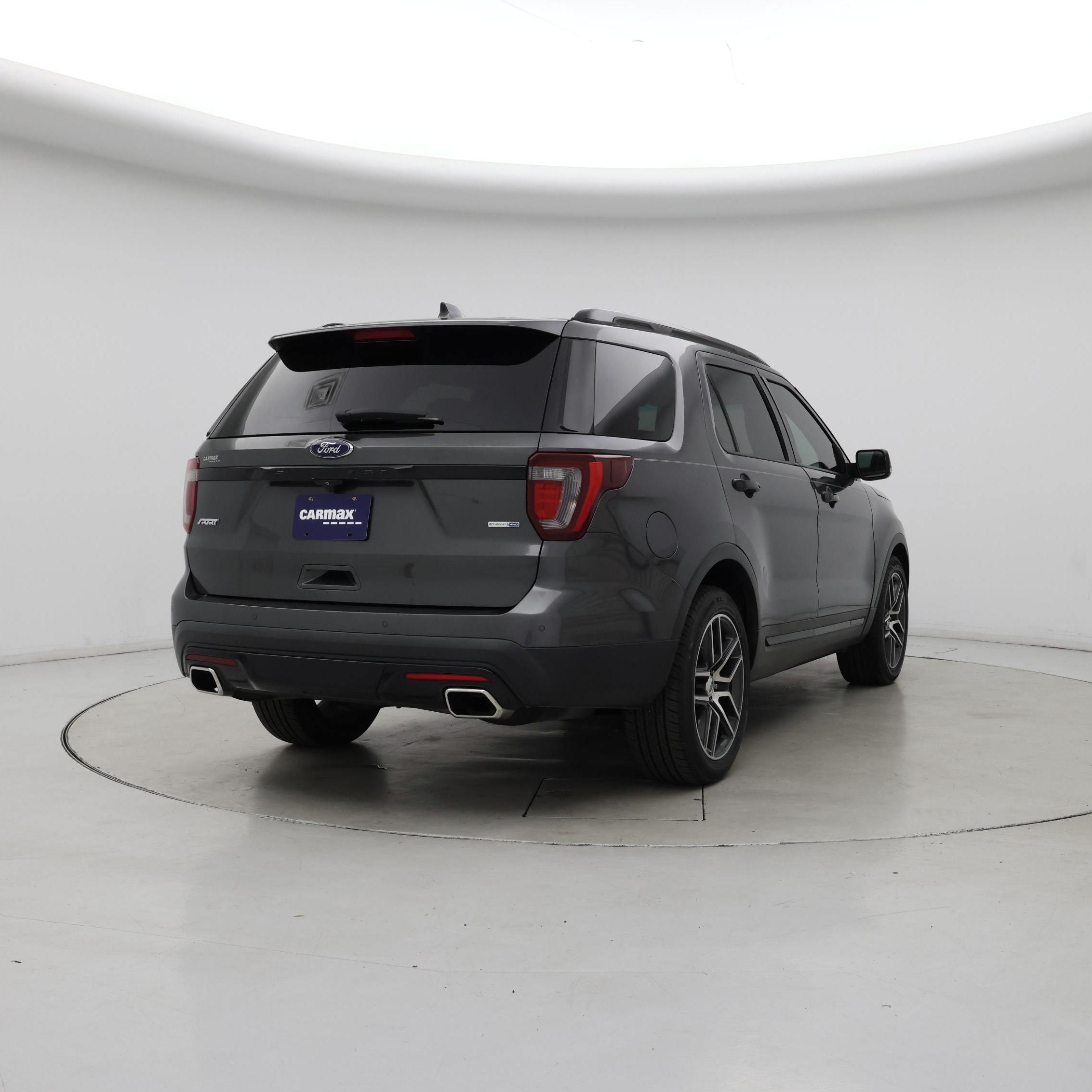 Thumbnail: 2016 Ford Explorer - 8