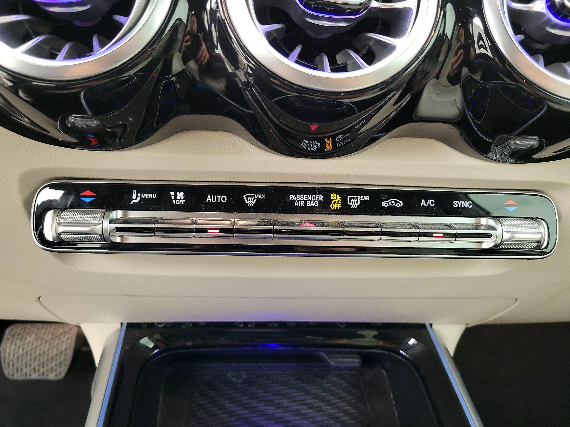 Thumbnail: 2024 Mercedes-Benz GLB - 16