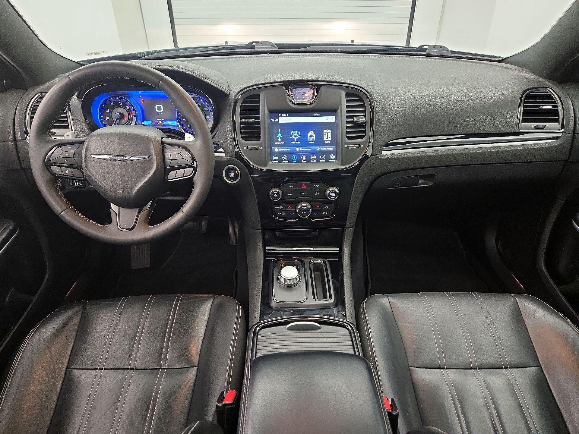 Thumbnail: 2023 Chrysler 300 - 9