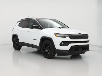 White 2022 Jeep Compass Latitude