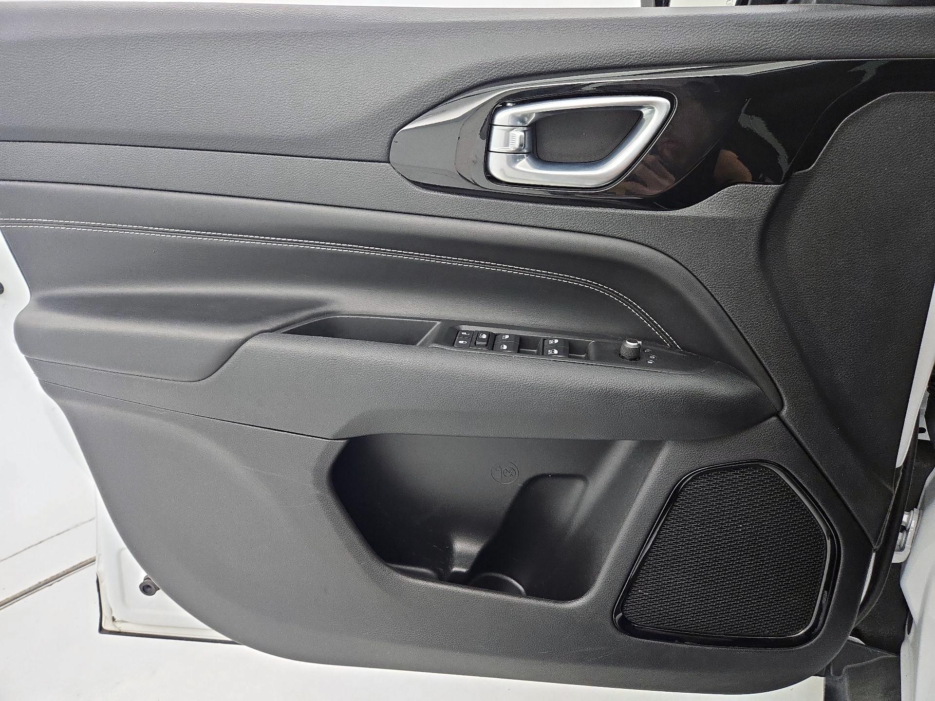 Thumbnail: 2022 Jeep Compass - 12