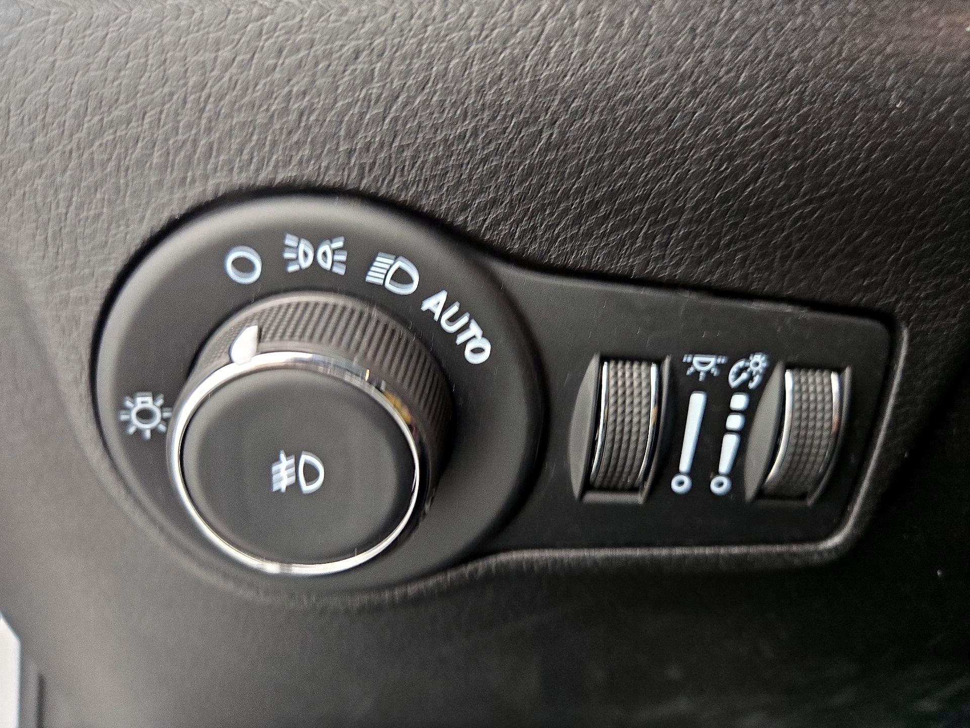 Thumbnail: 2022 Jeep Compass - 13