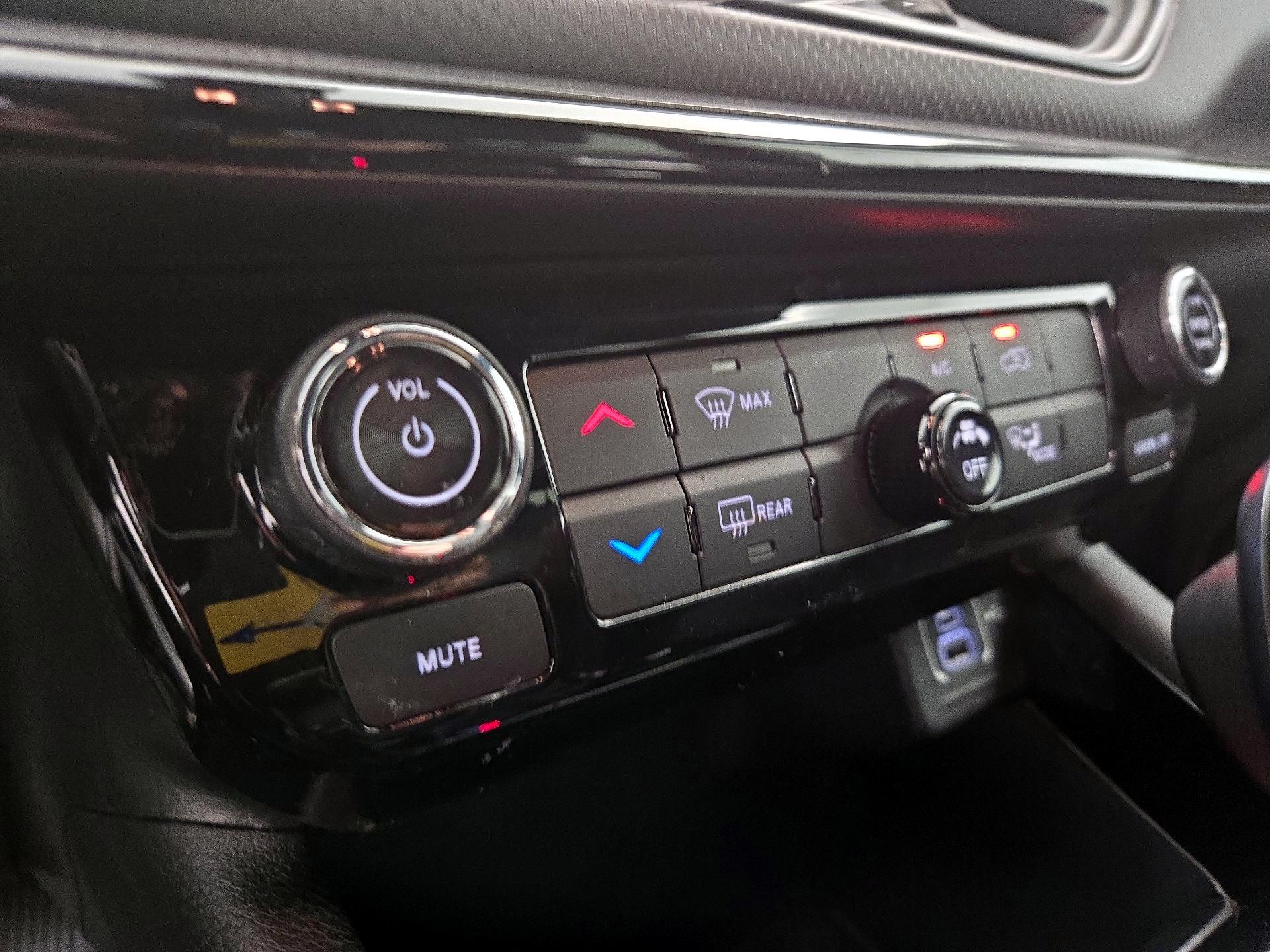 Thumbnail: 2022 Jeep Compass - 16