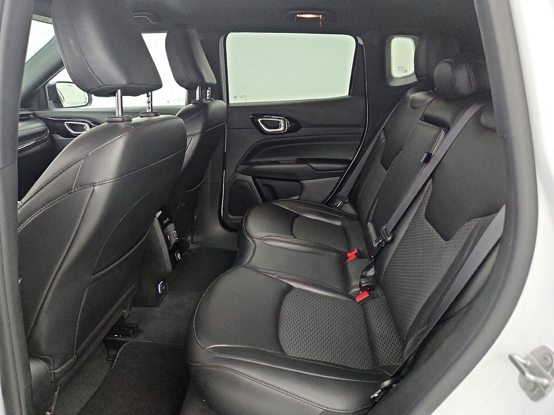 Thumbnail: 2022 Jeep Compass - 19