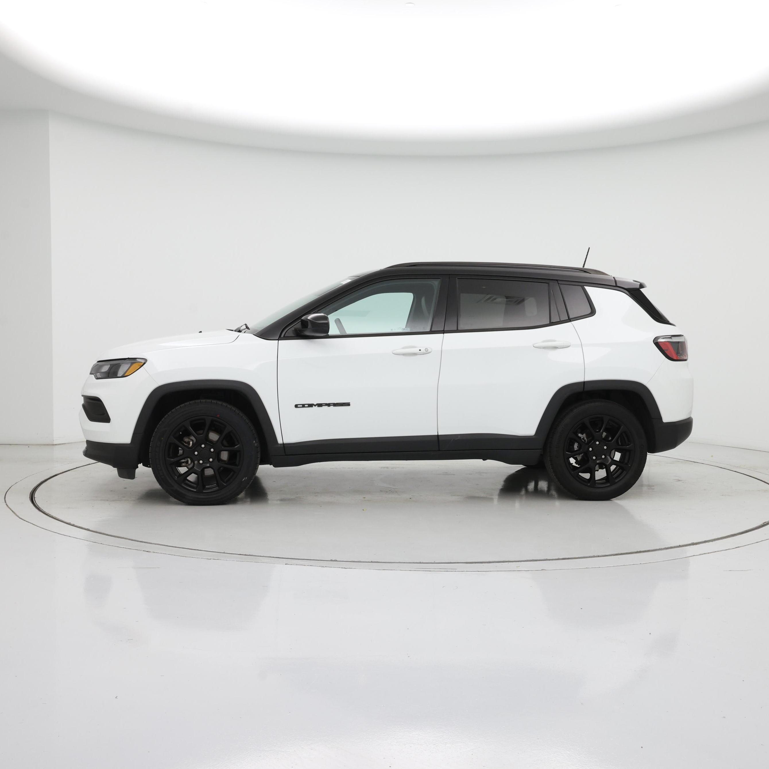 Thumbnail: 2022 Jeep Compass - 3