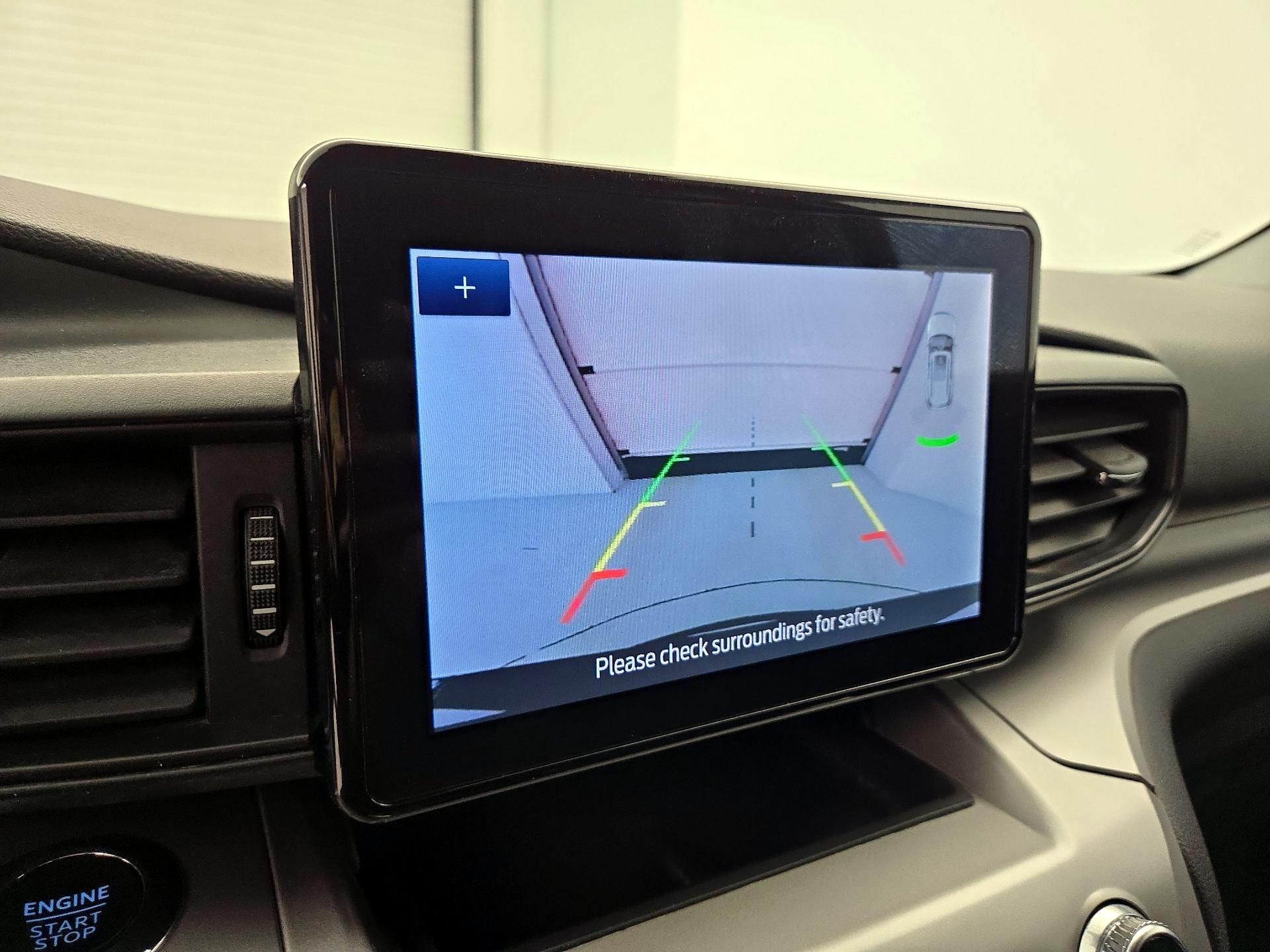 Thumbnail: 2022 Ford Explorer - 14