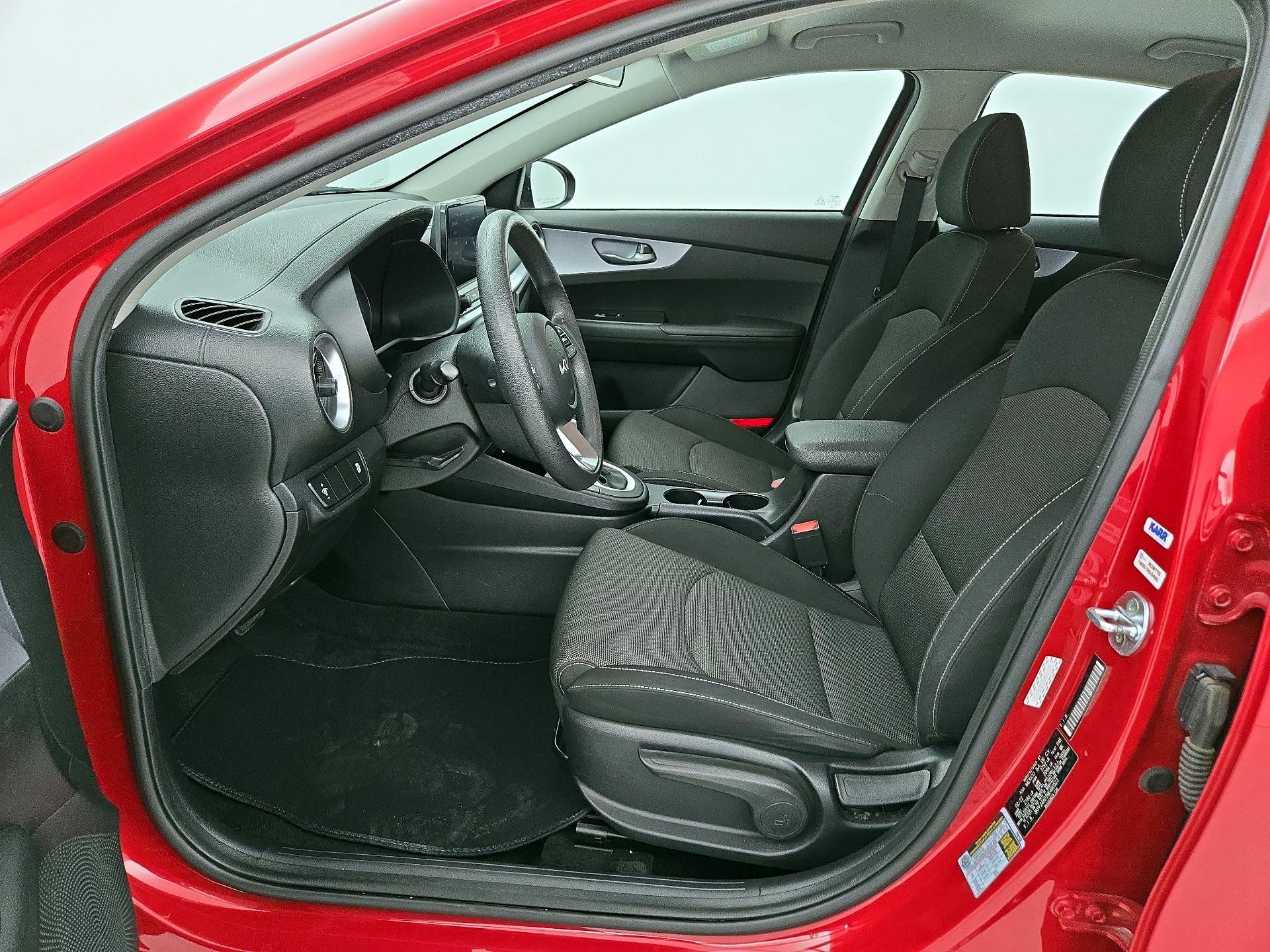 Thumbnail: 2022 Kia Forte - 11