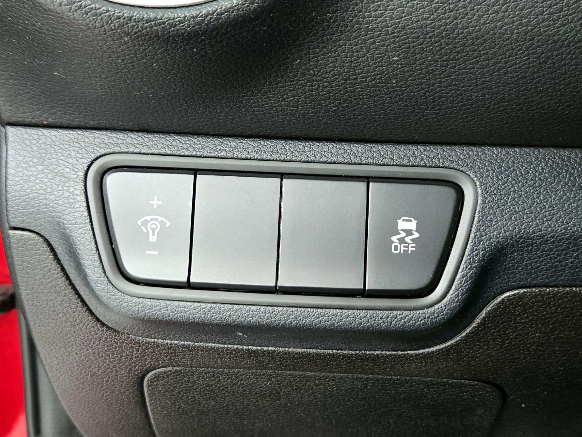 Thumbnail: 2022 Kia Forte - 13