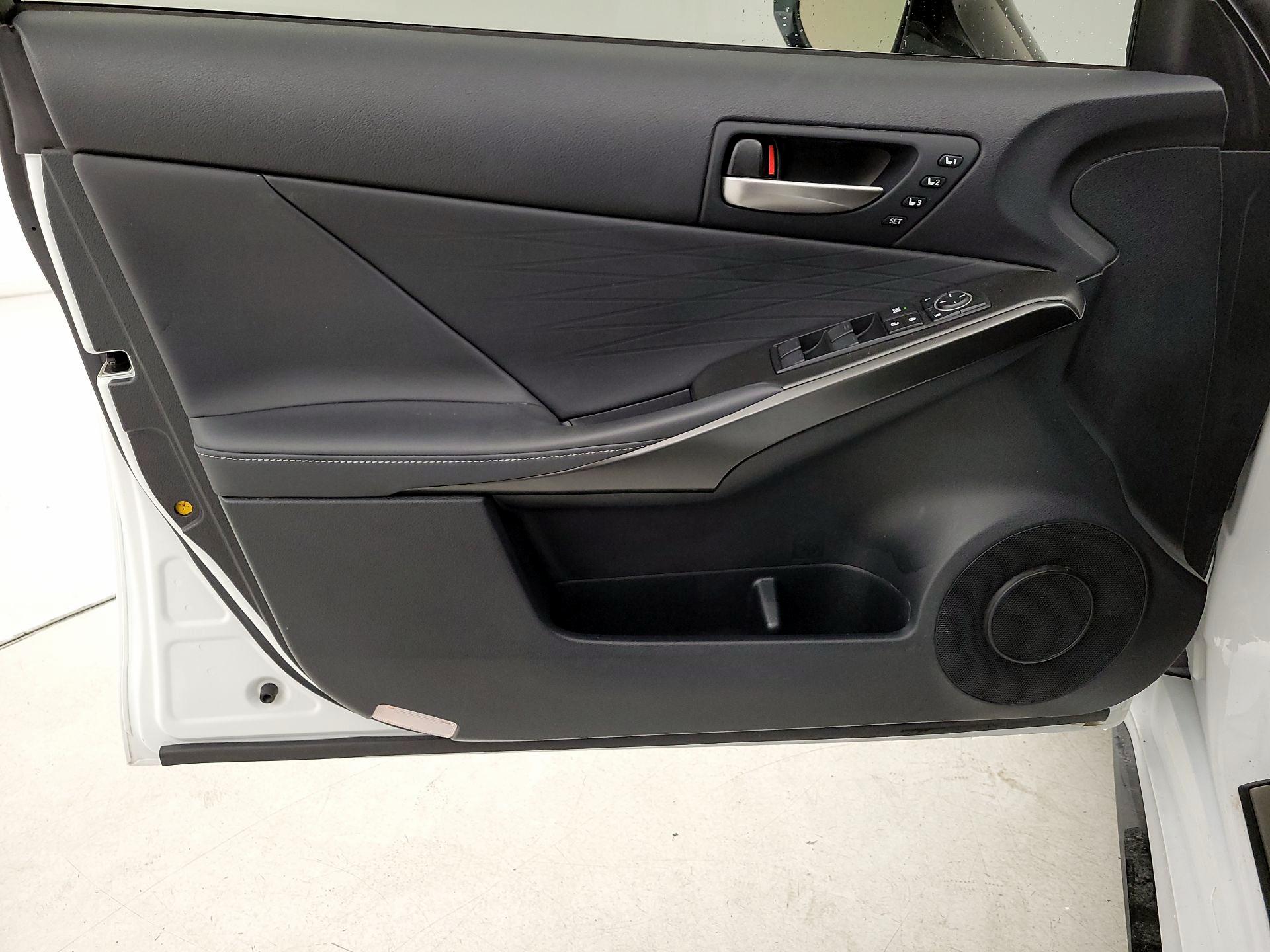 Thumbnail: 2023 Lexus IS - 12