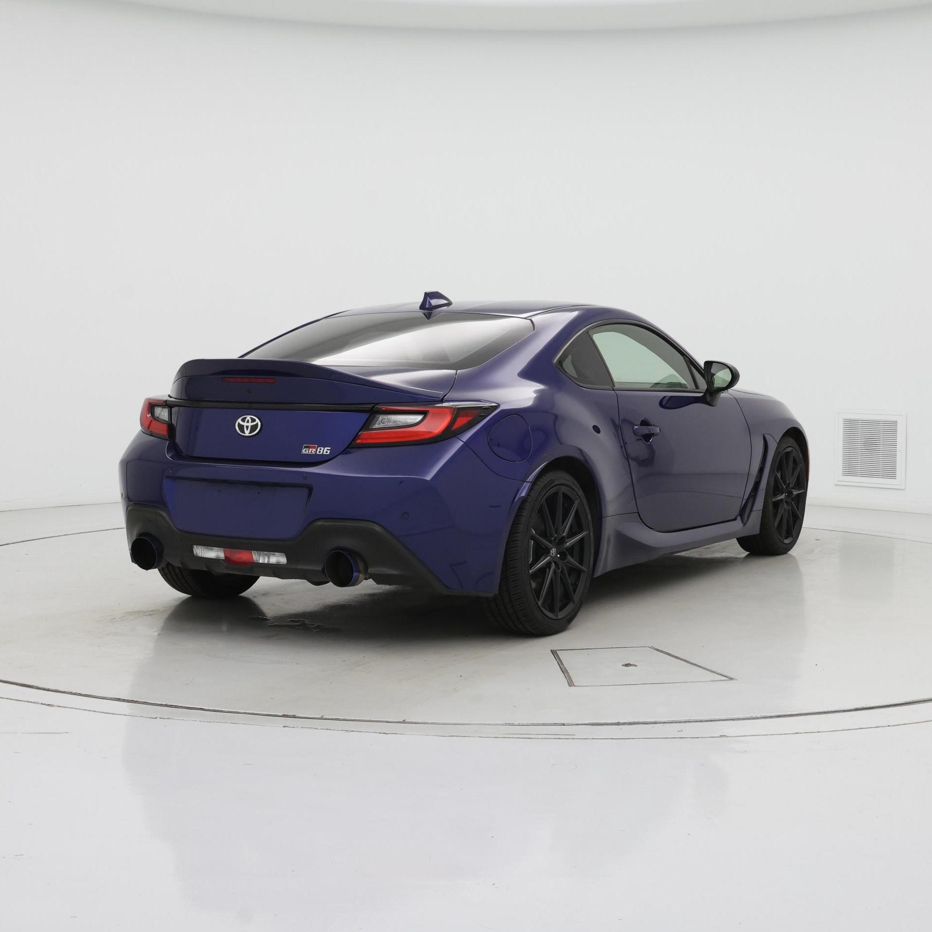 Thumbnail: 2023 Toyota GR86 - 8