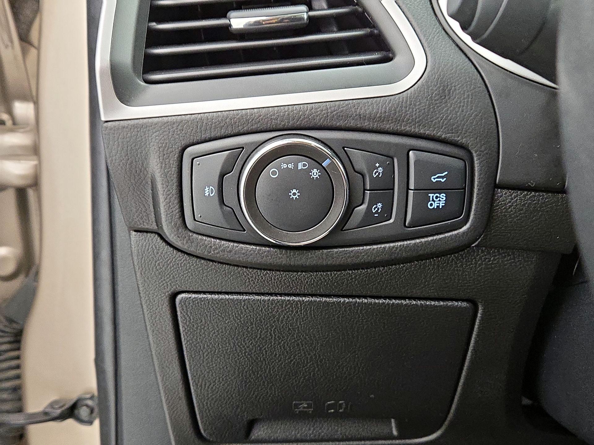 Thumbnail: 2021 Ford Edge - 13