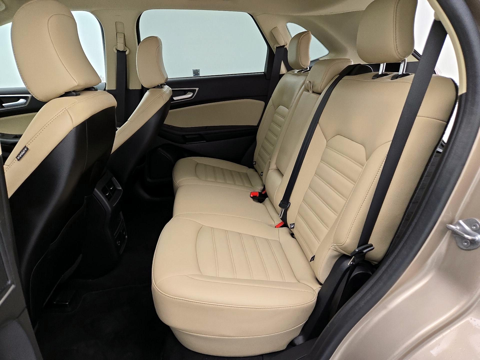 Thumbnail: 2021 Ford Edge - 20