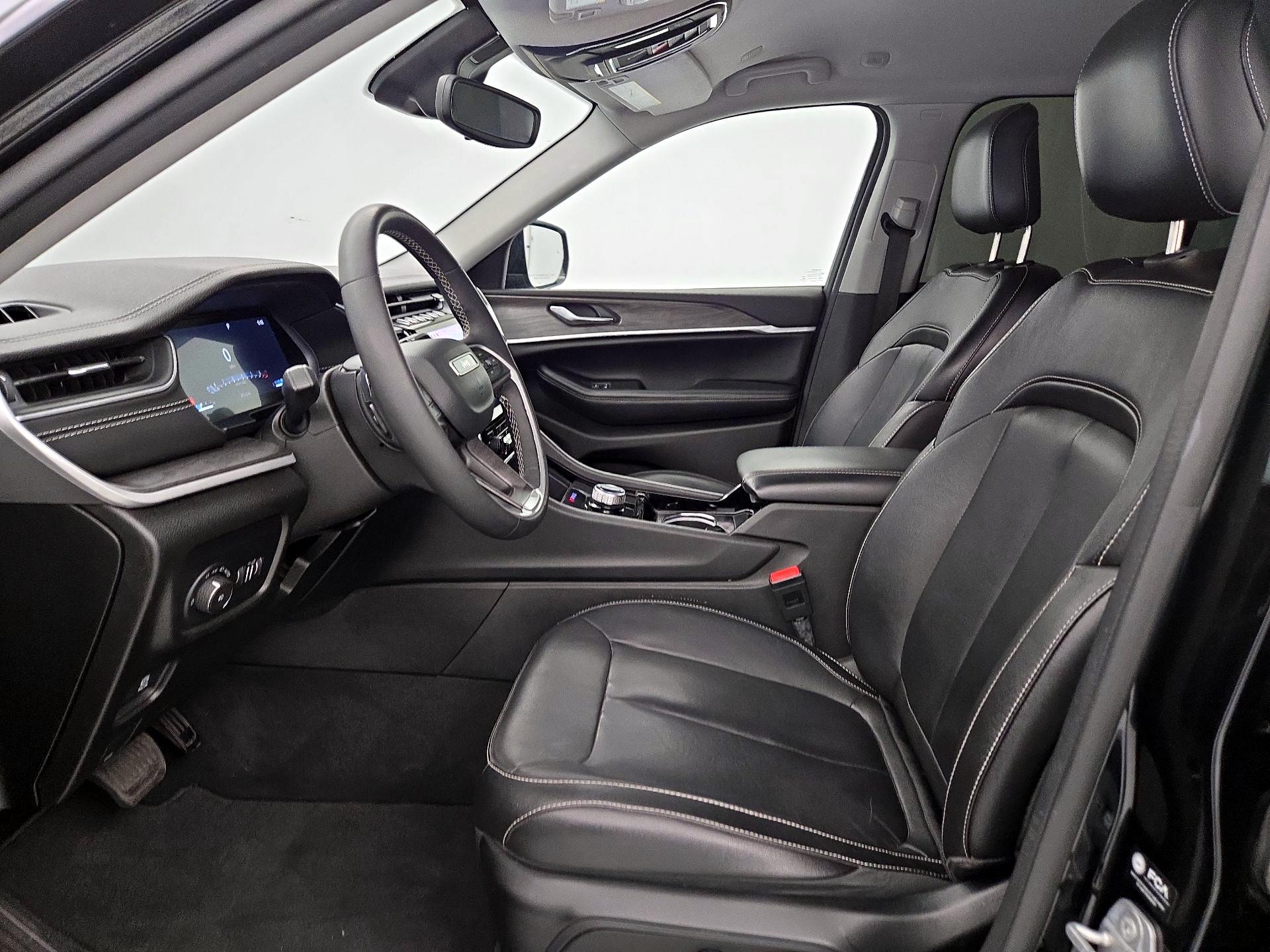 Thumbnail: 2023 Jeep Grand Cherokee - 11