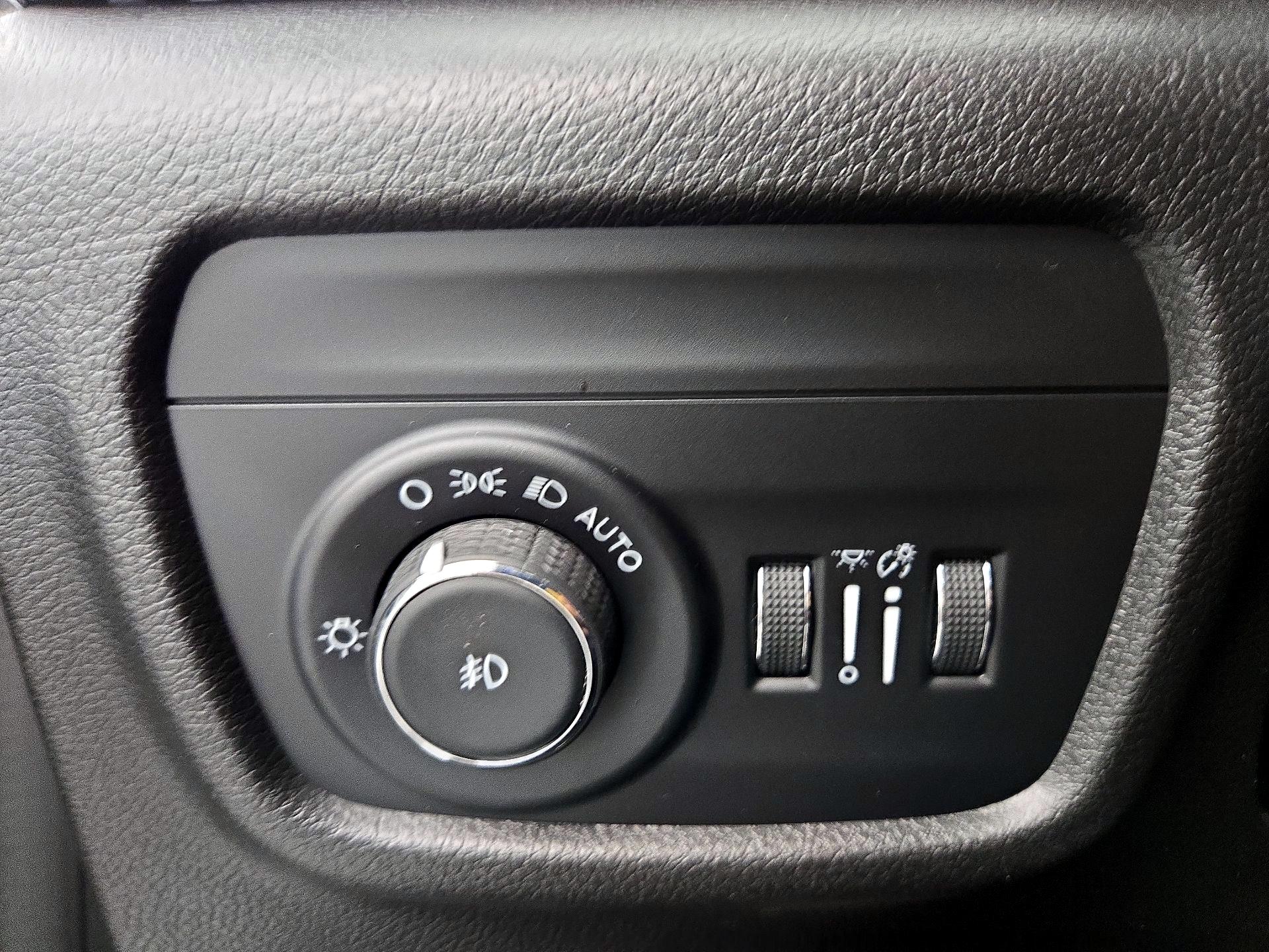 Thumbnail: 2023 Jeep Grand Cherokee - 13