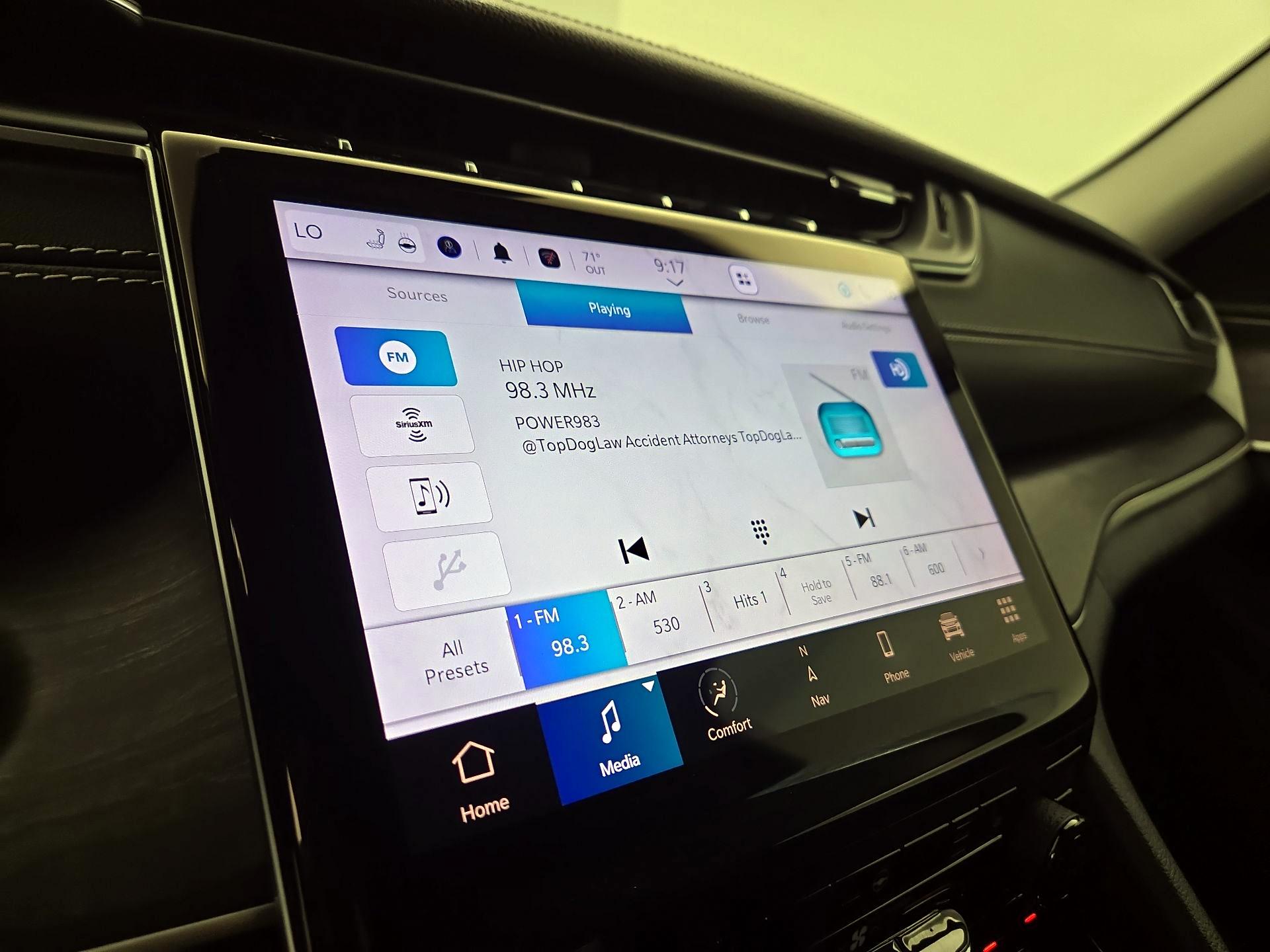 Thumbnail: 2023 Jeep Grand Cherokee - 16