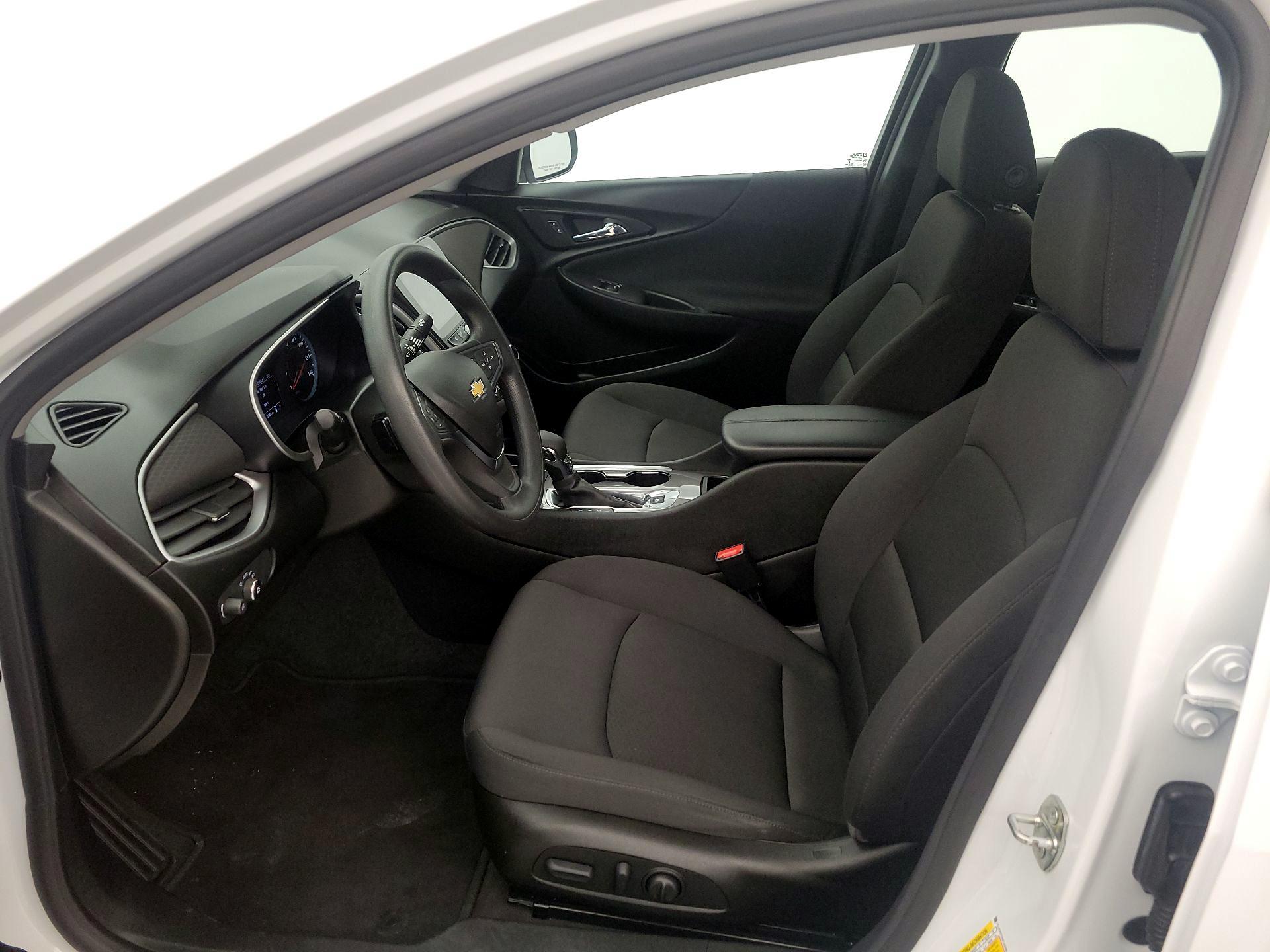 Thumbnail: 2022 Chevrolet Malibu - 11