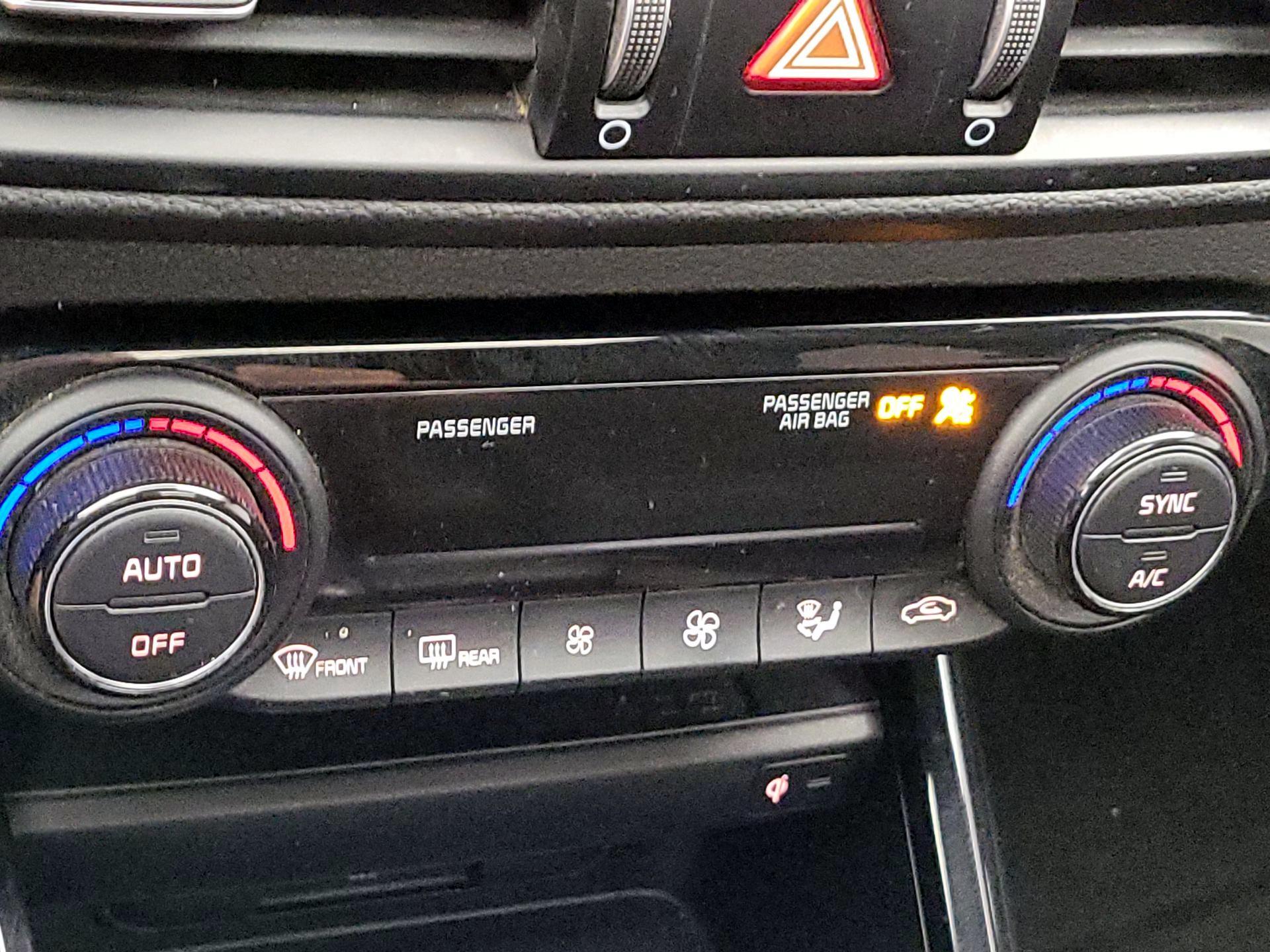 Thumbnail: 2023 Kia Forte - 17