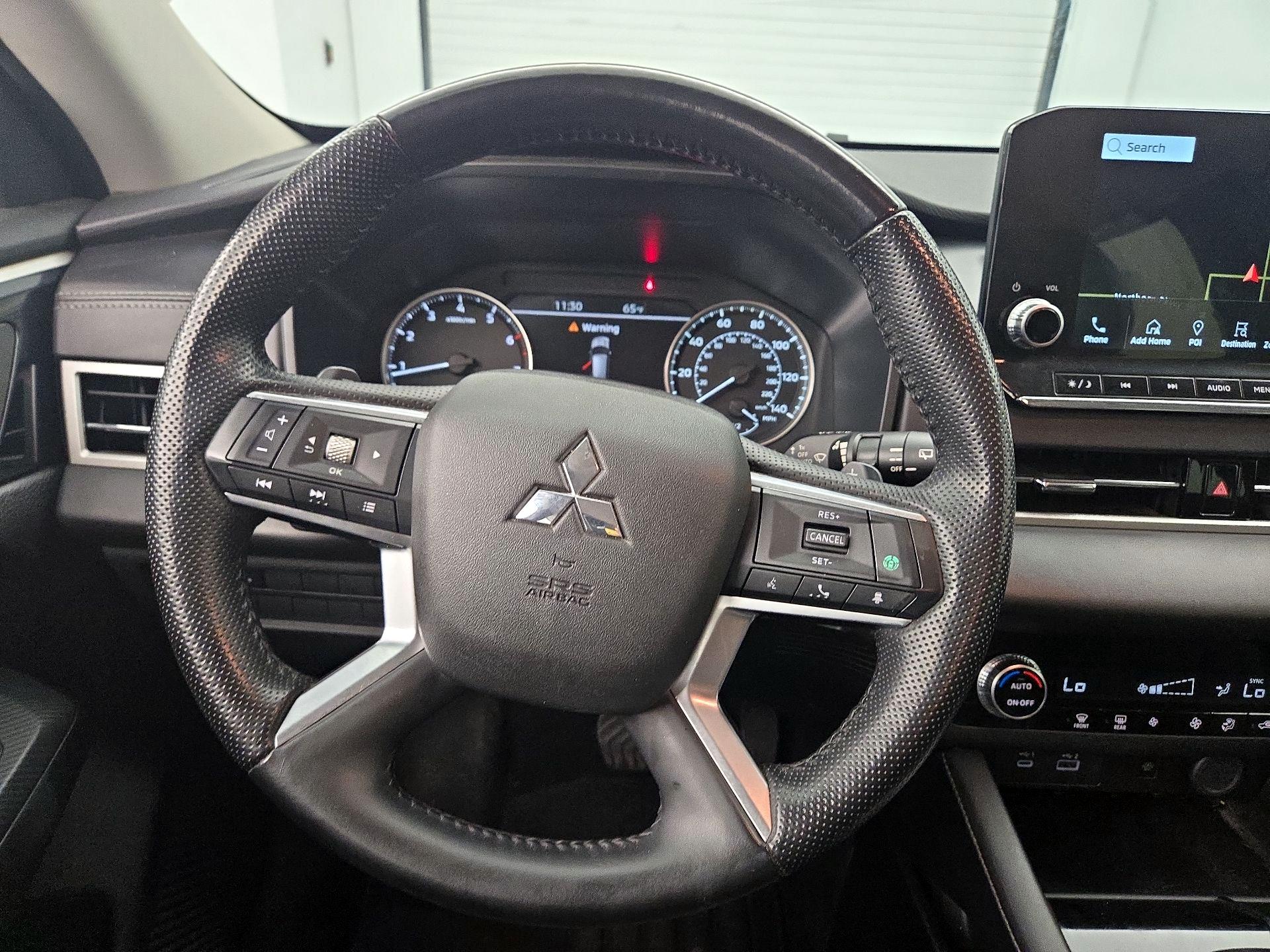 Thumbnail: 2024 Mitsubishi Outlander - 10