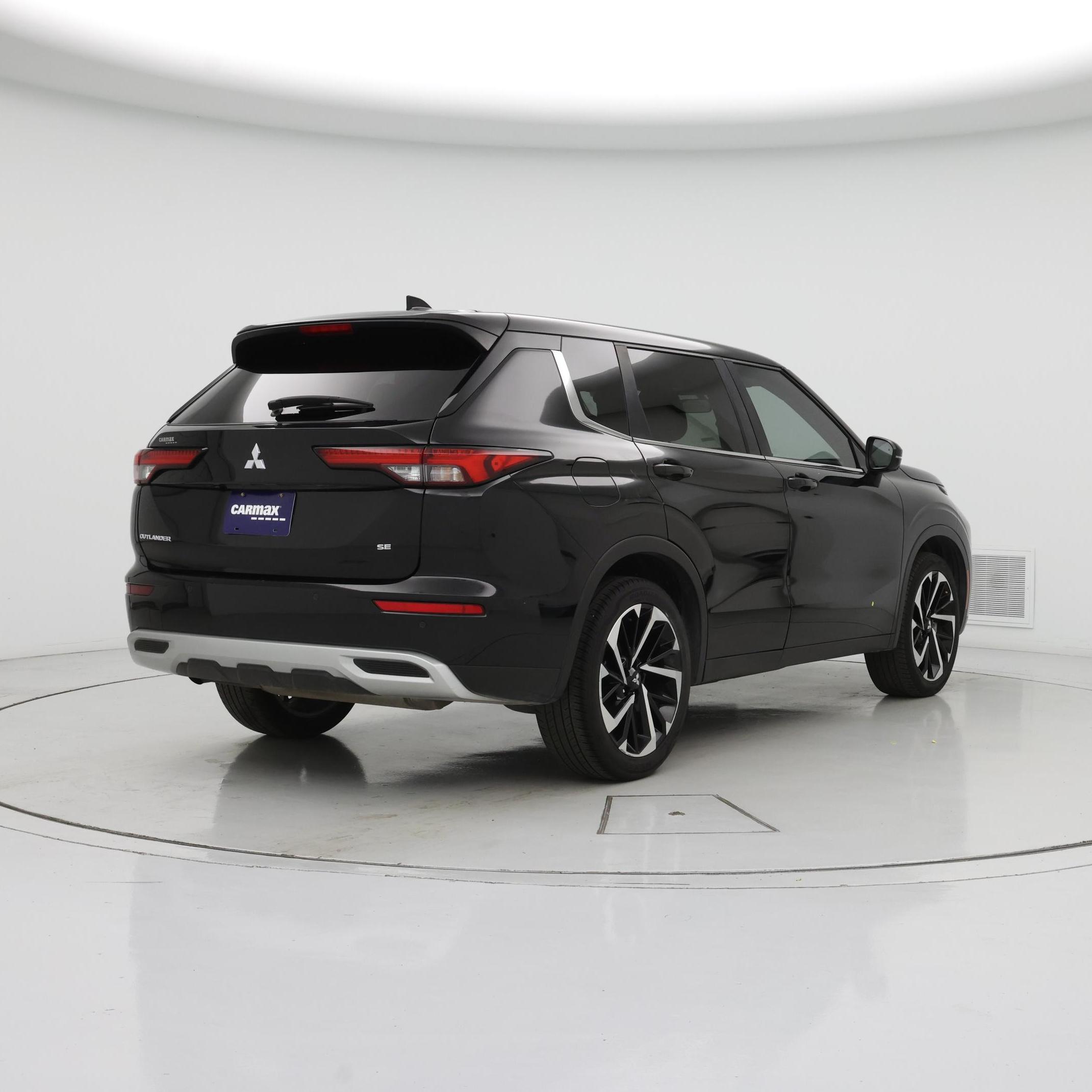 Thumbnail: 2024 Mitsubishi Outlander - 8