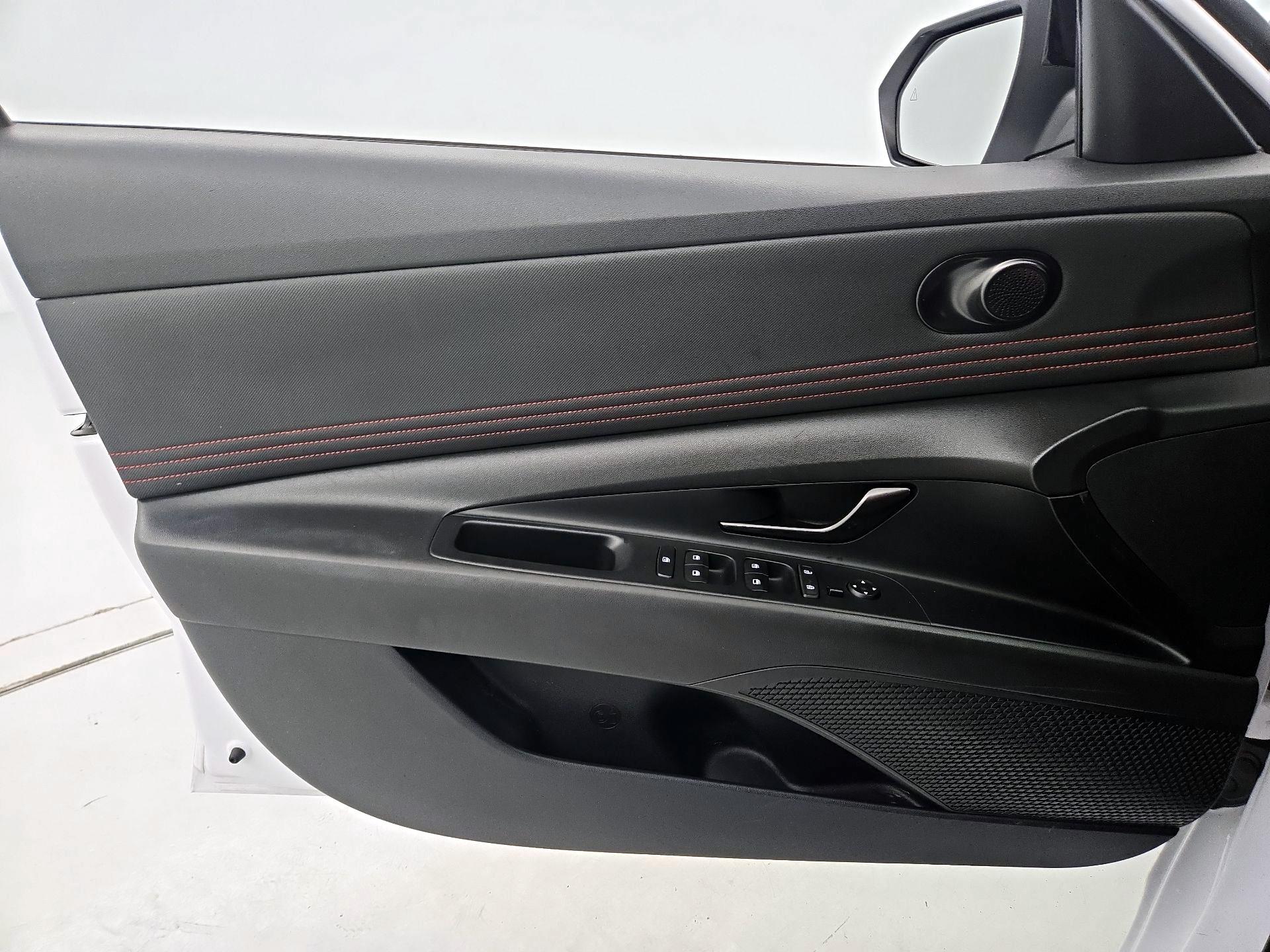 Thumbnail: 2021 Hyundai Elantra - 12