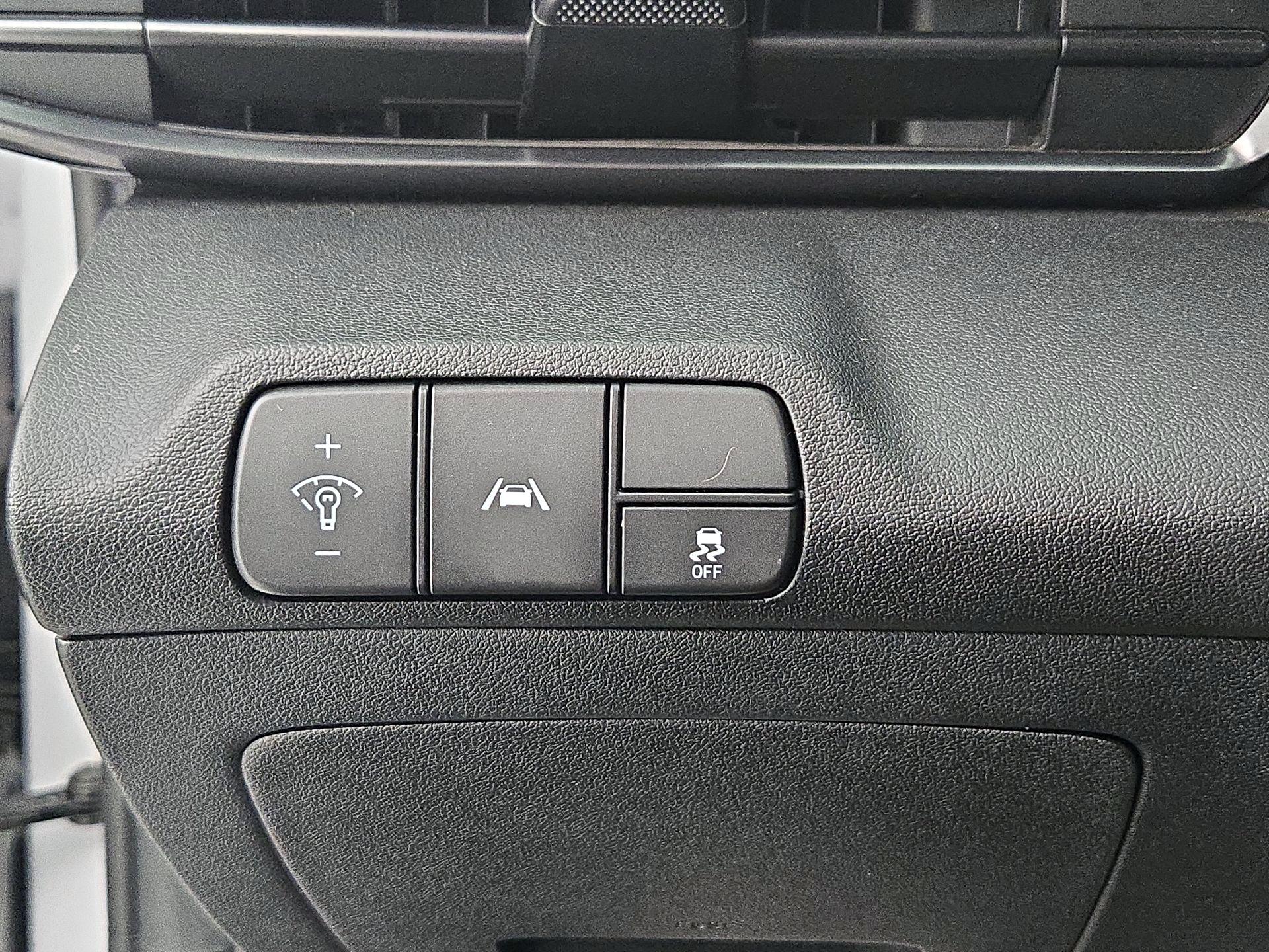 Thumbnail: 2021 Hyundai Elantra - 13