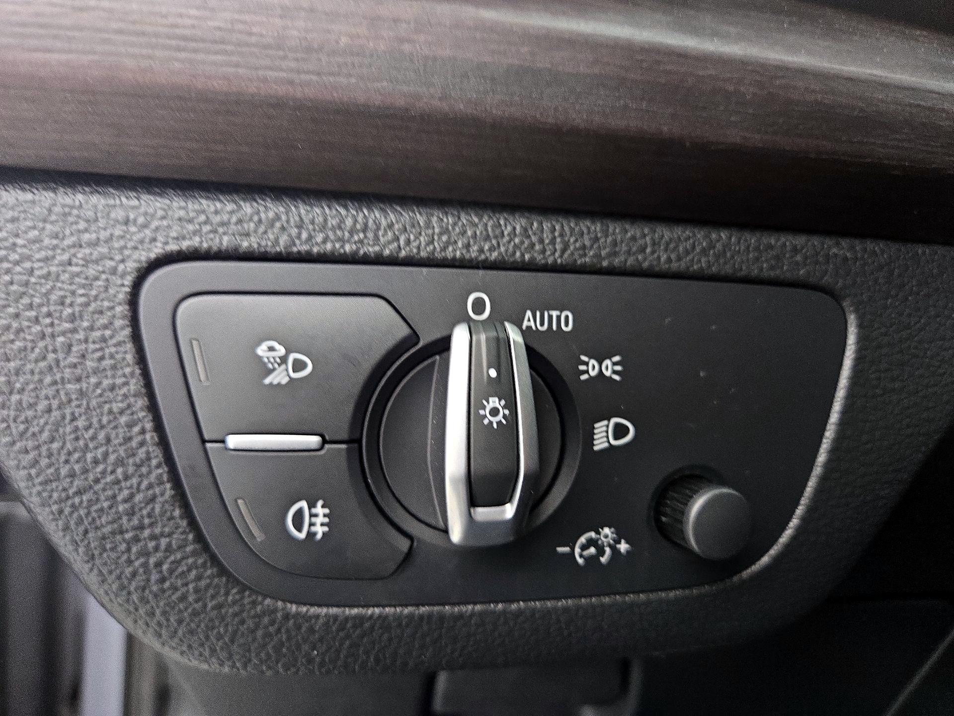 Thumbnail: 2022 Audi Q5 - 13