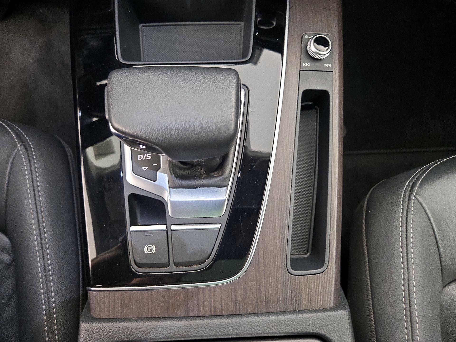 Thumbnail: 2022 Audi Q5 - 17